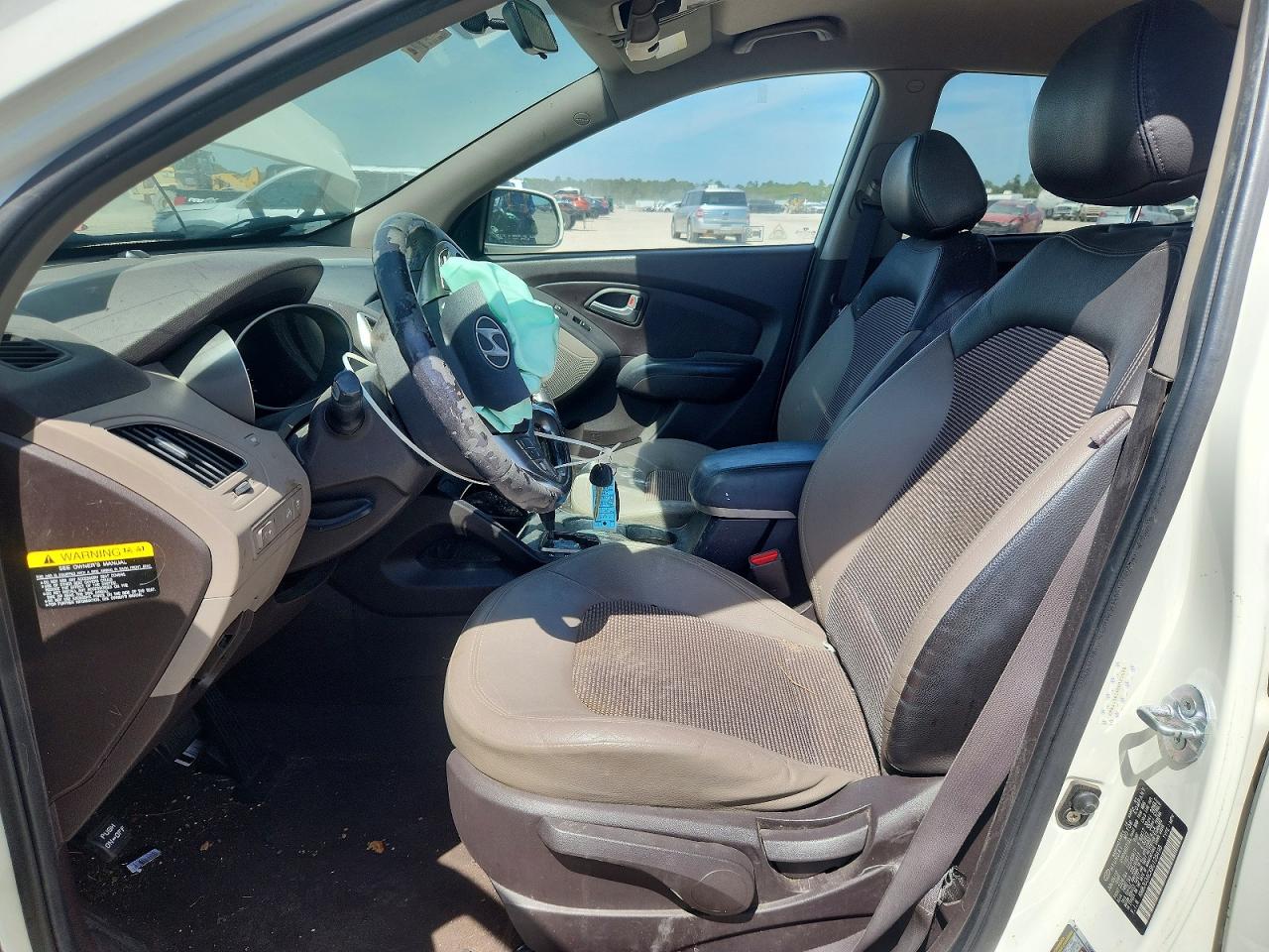 2011 Hyundai Tucson White vin: KM8JU3ACXBU125498