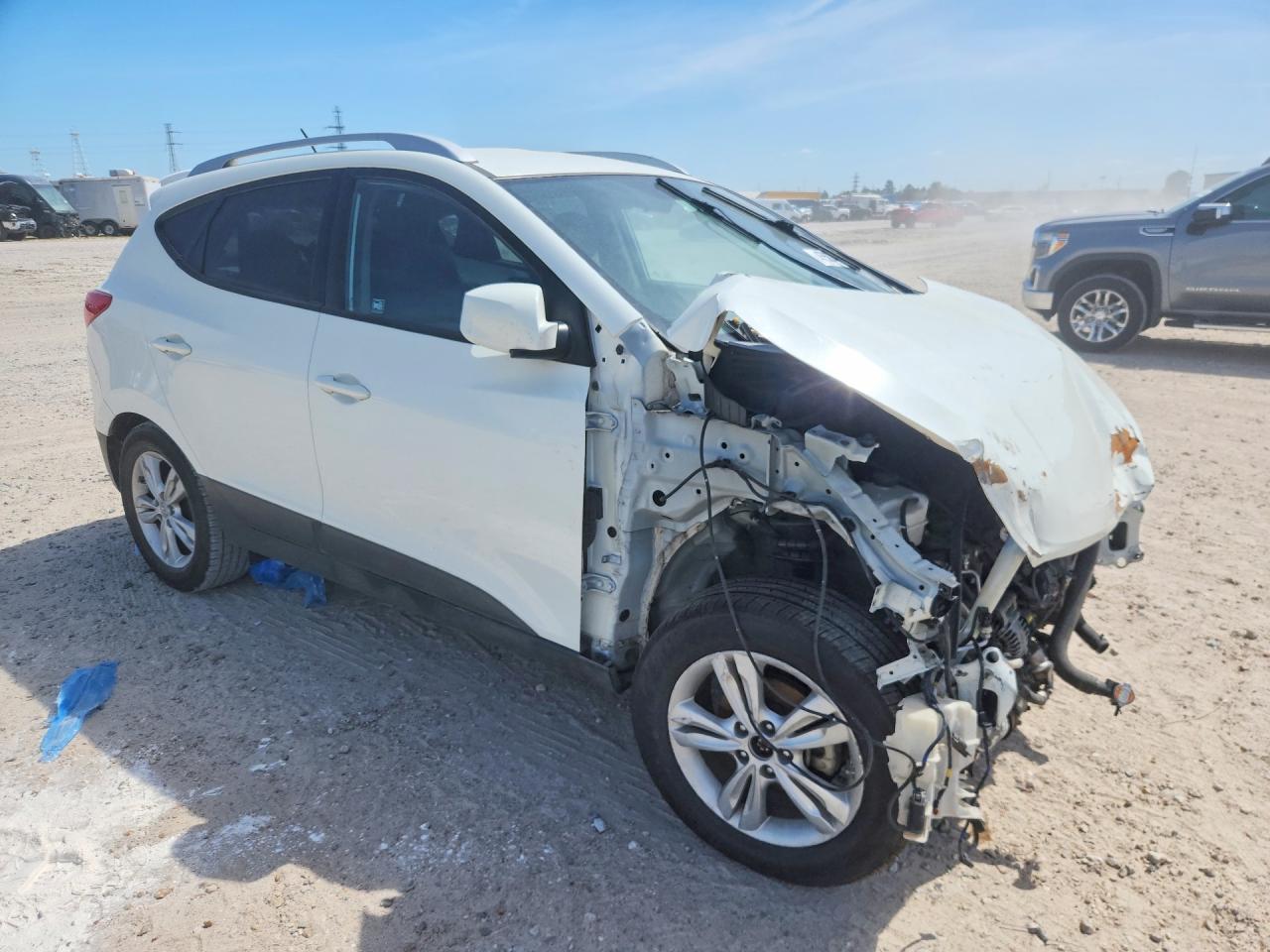 2011 Hyundai Tucson White vin: KM8JU3ACXBU125498