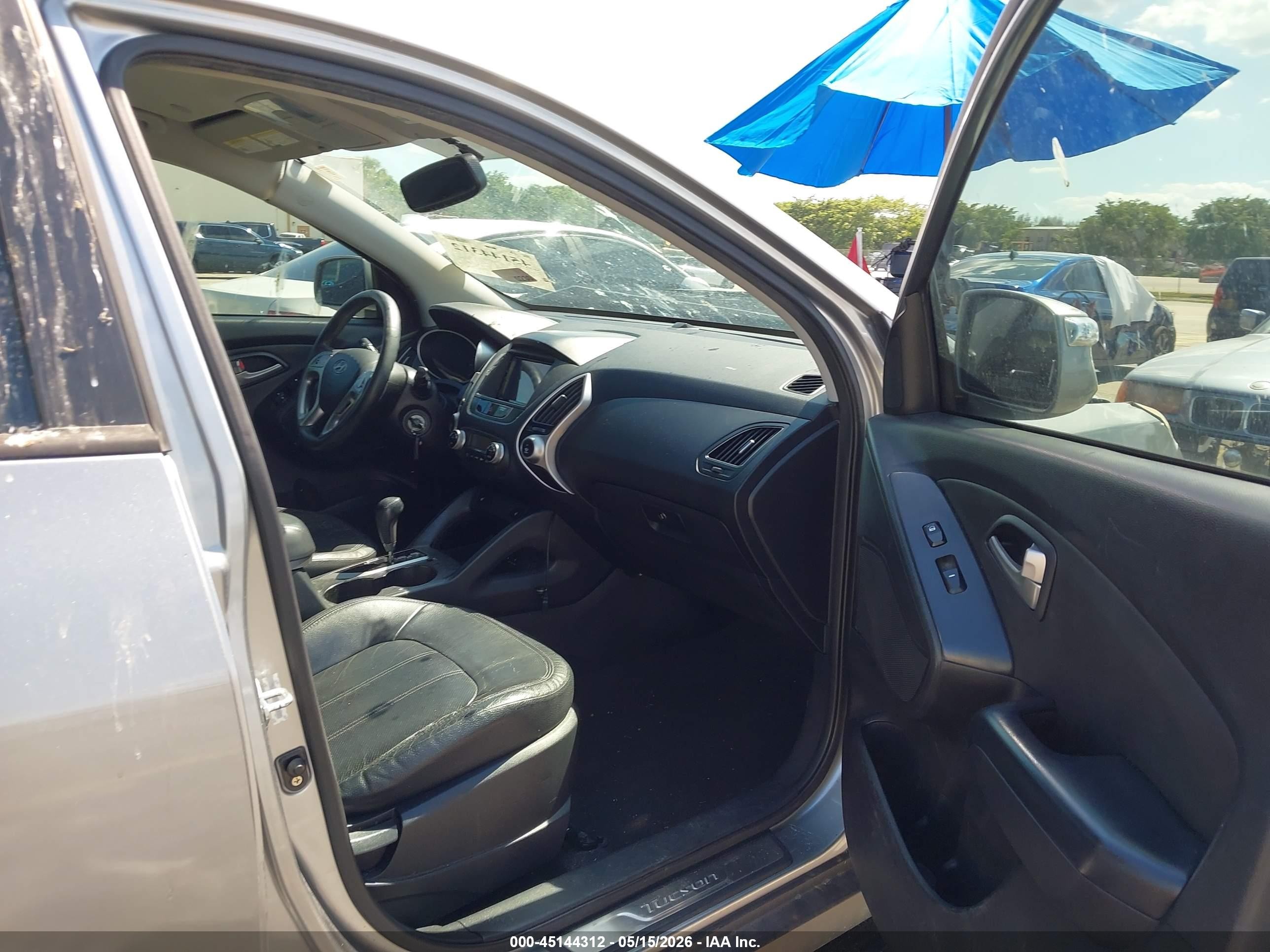 2011 Hyundai Tucson Limited Gray vin: KM8JU3ACXBU181652