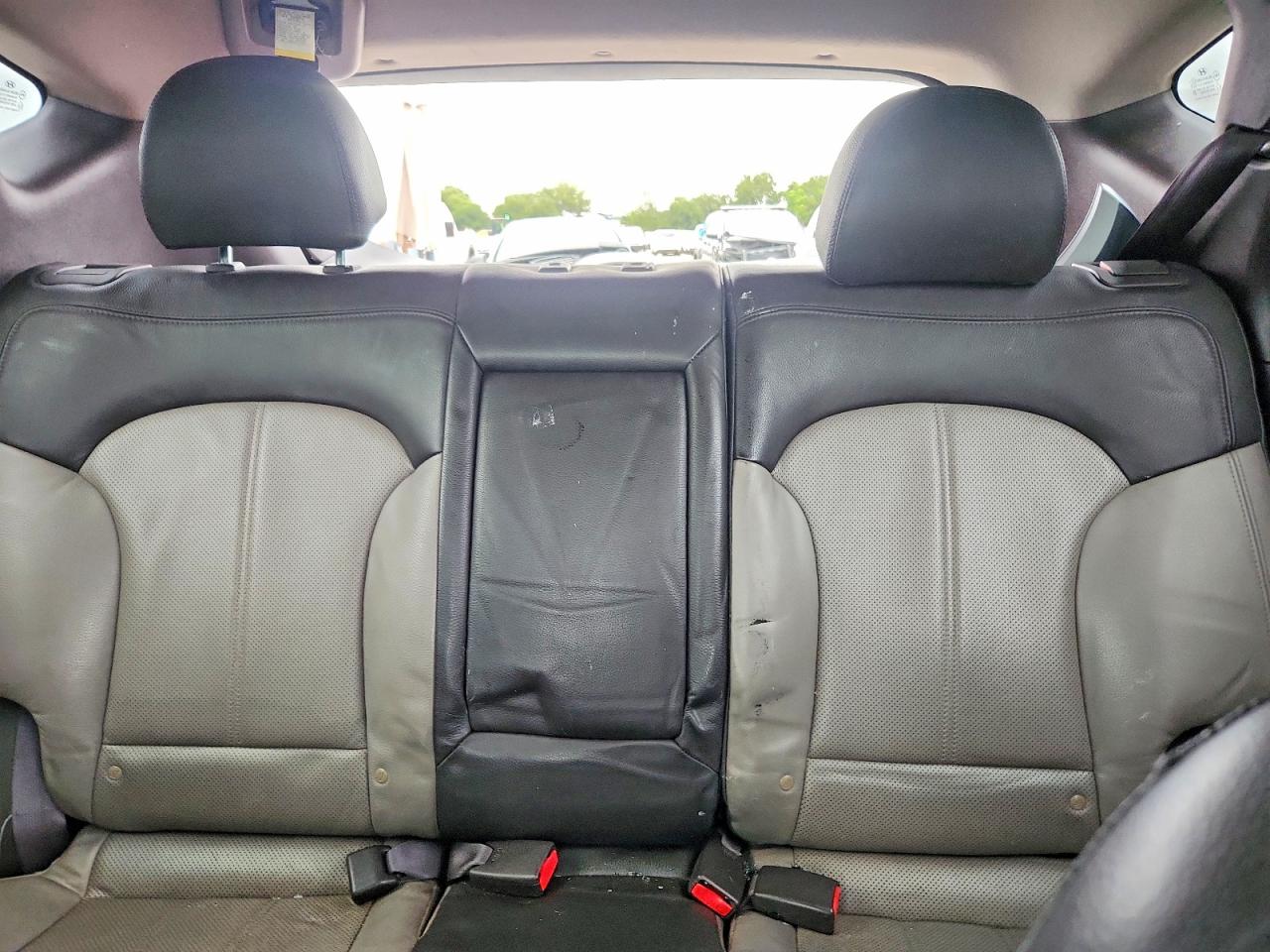 2011 Hyundai Tucson Limited Silver vin: KM8JU3ACXBU210261