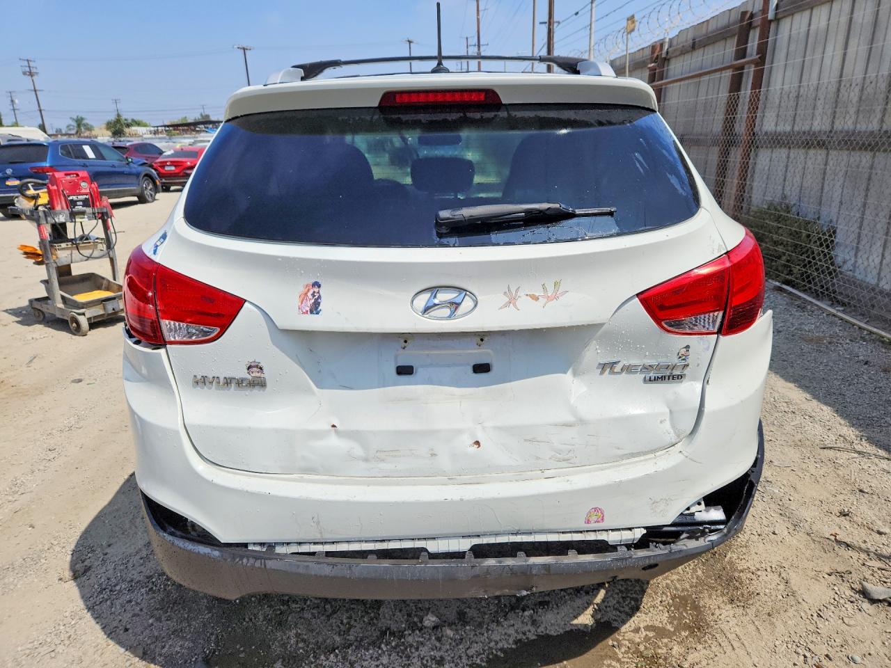 2011 Hyundai Tucson Limited Белый vin: KM8JU3ACXBU292377