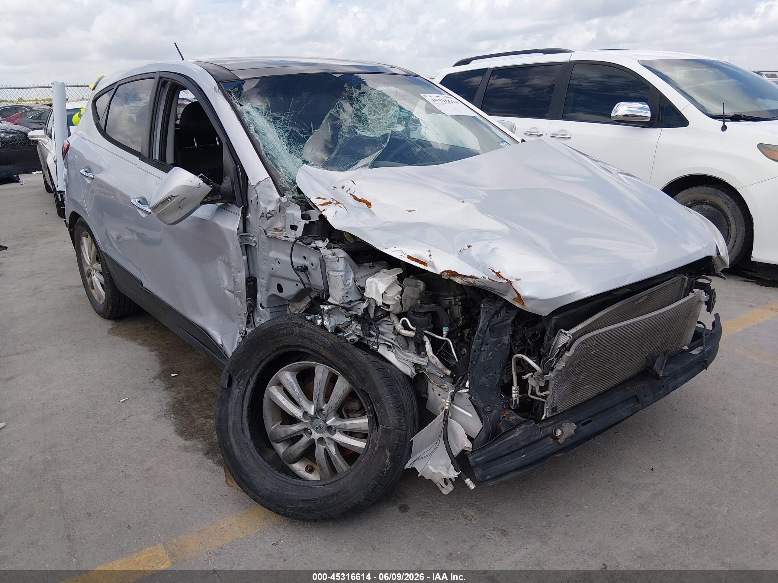 2012 Hyundai Tucson Limited Silver vin: KM8JU3ACXCU510755