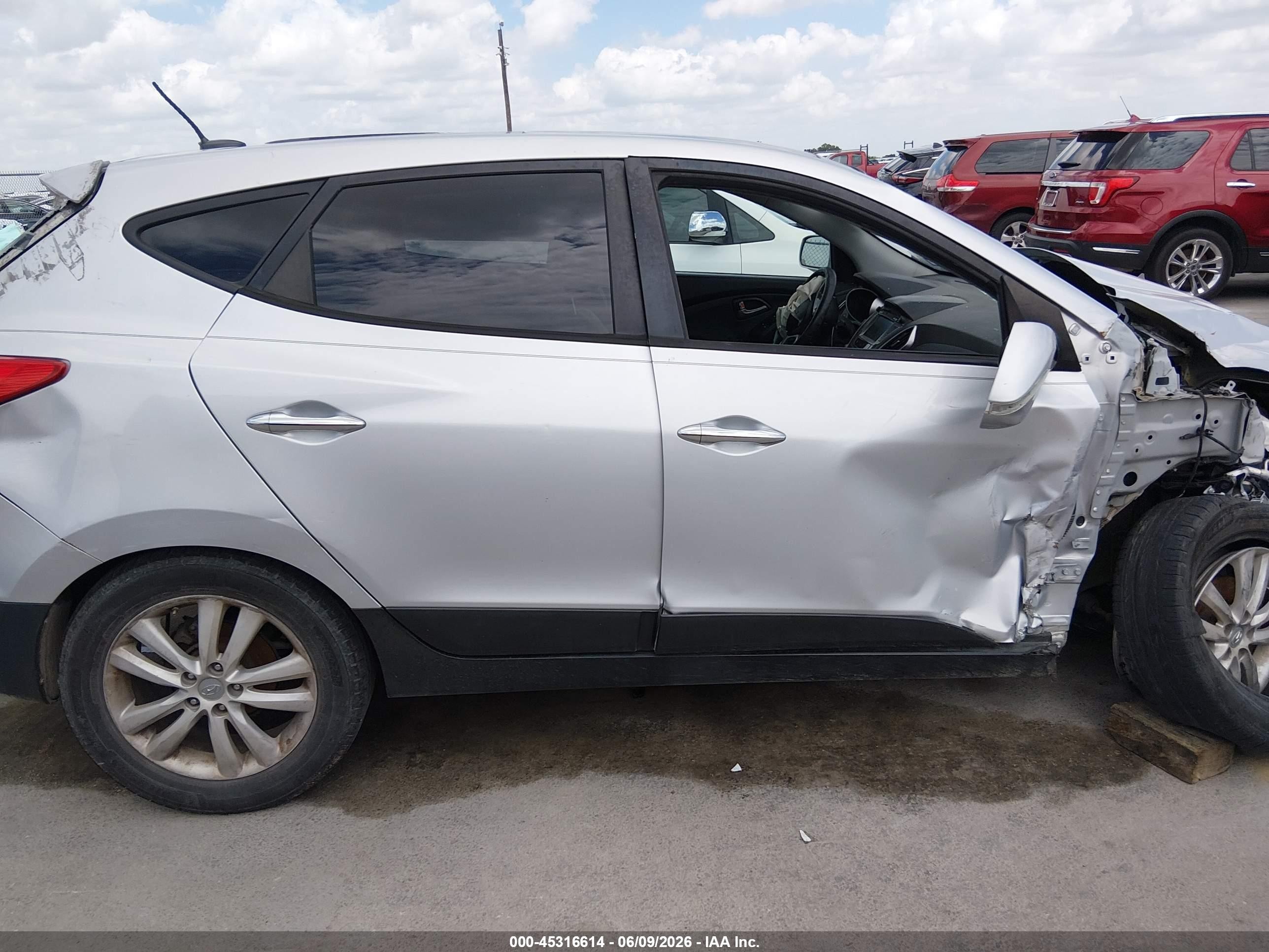 2012 Hyundai Tucson Limited Silver vin: KM8JU3ACXCU510755