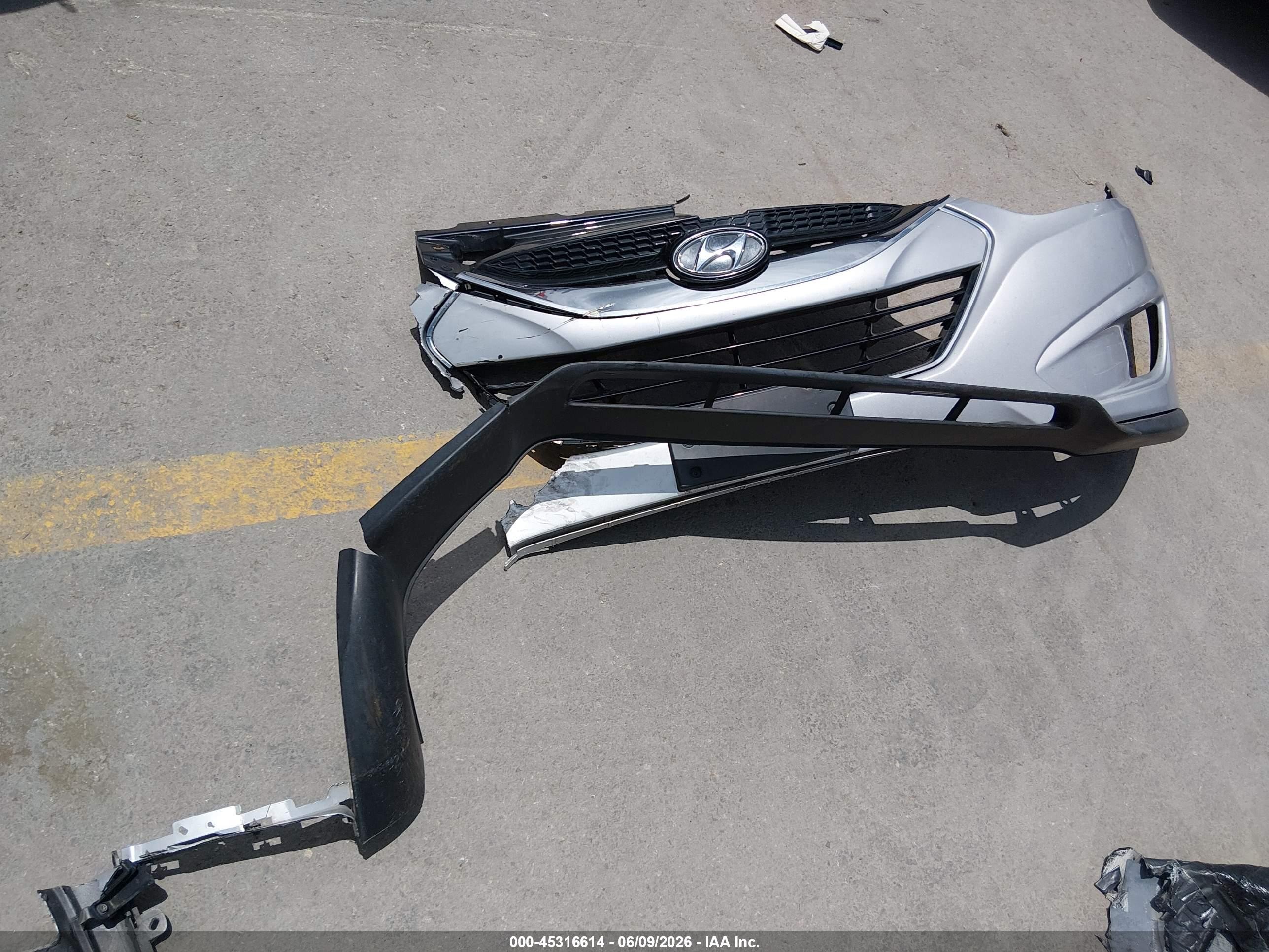 2012 Hyundai Tucson Limited Silver vin: KM8JU3ACXCU510755