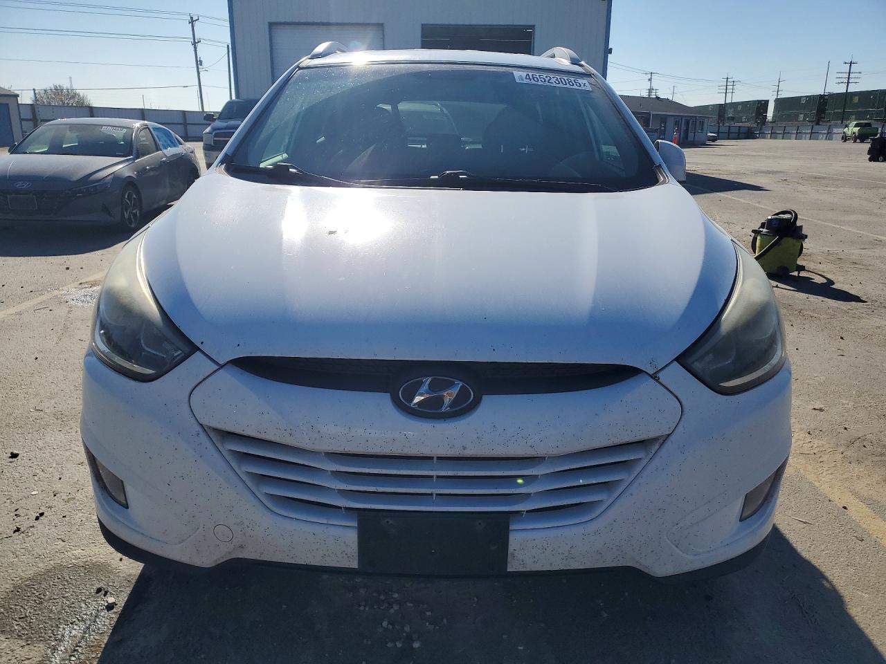 2014 Hyundai Tucson White vin: KM8JU3AG0EU907431