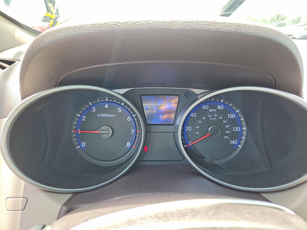 2015 Hyundai Tucson Se White vin: KM8JU3AG1FU114172