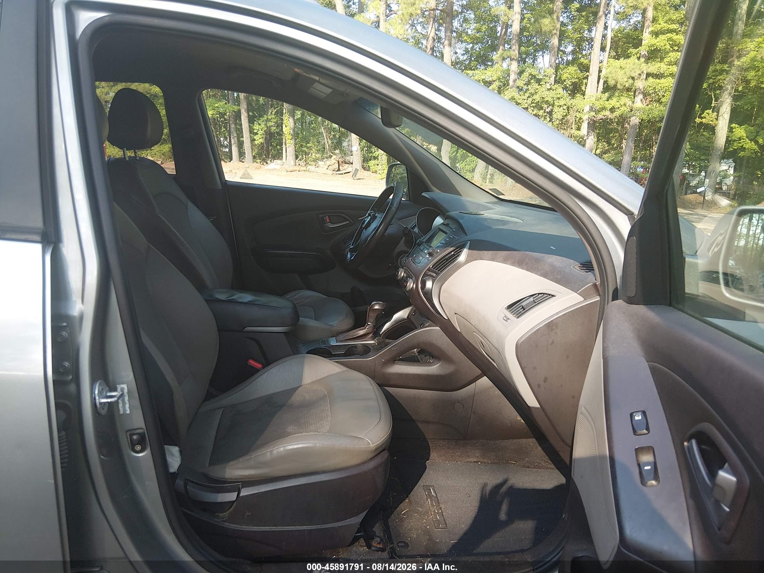 2014 Hyundai Tucson Se Серебряный vin: KM8JU3AG2EU804592