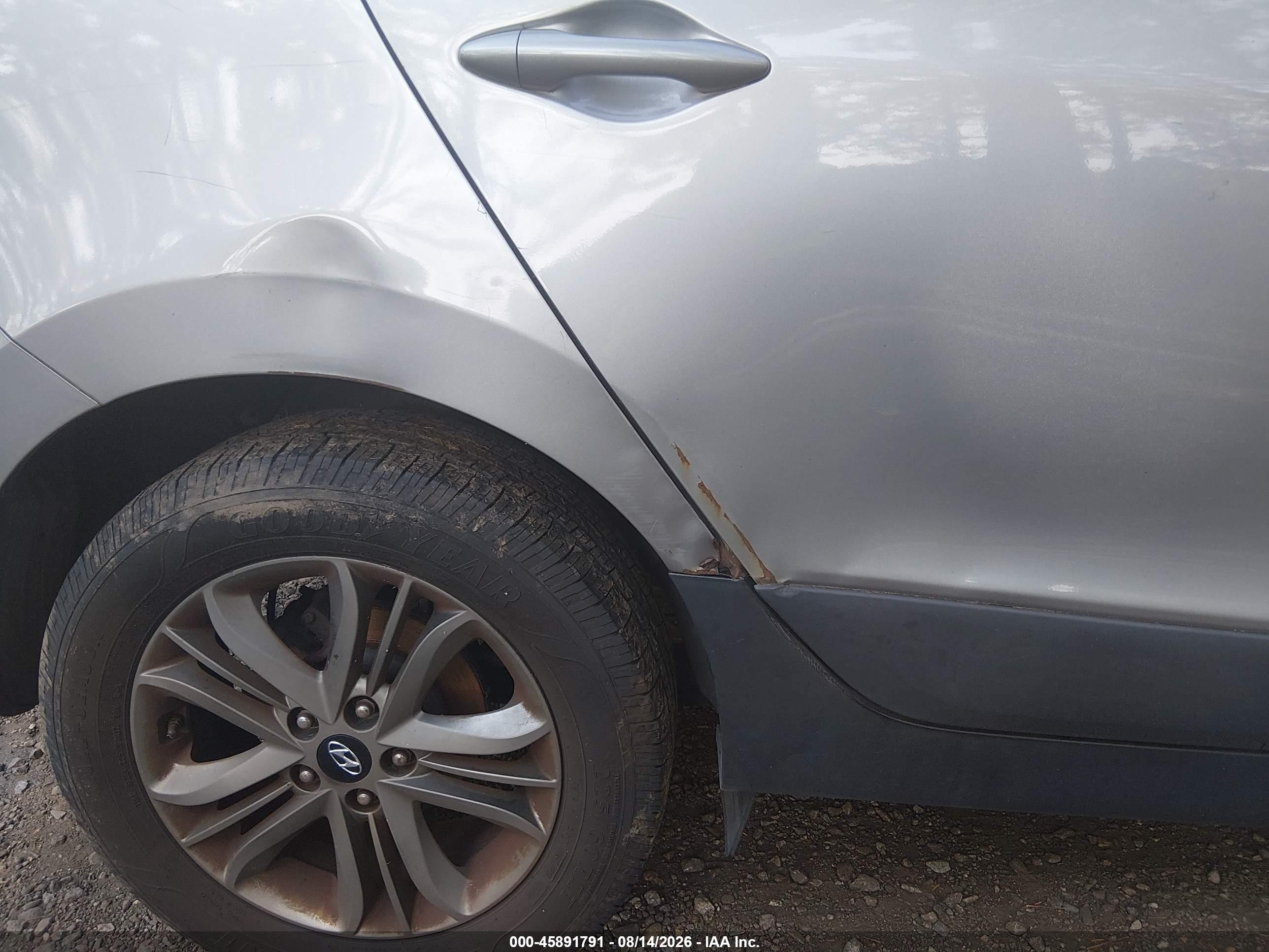 2014 Hyundai Tucson Se Серебряный vin: KM8JU3AG2EU804592