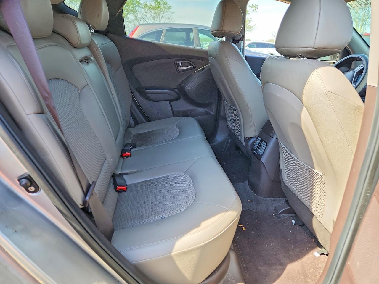 2014 Hyundai Tucson Se Серебряный vin: KM8JU3AG2EU830545