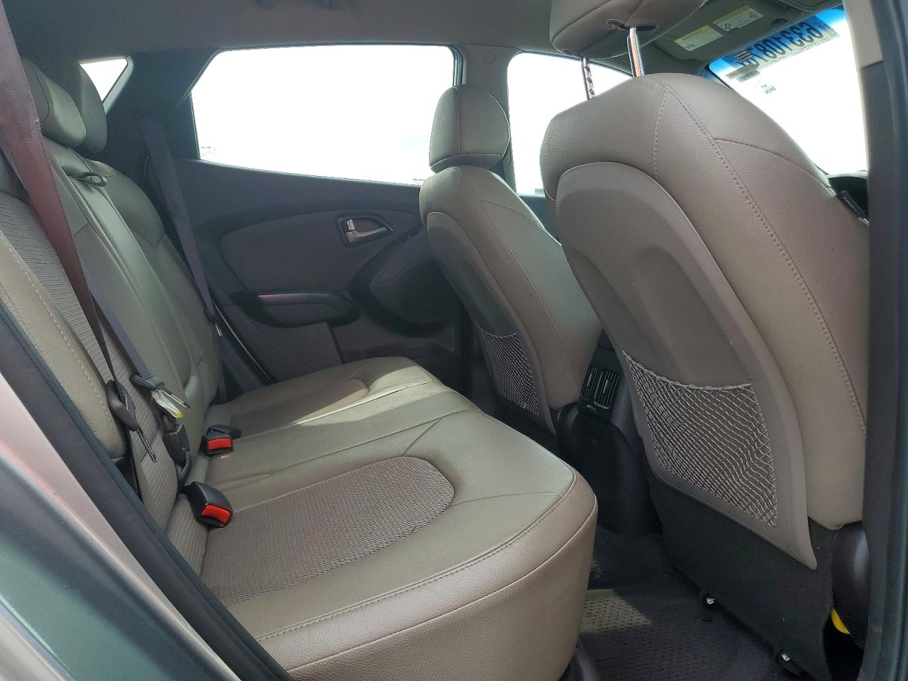 2014 Hyundai Tucson Se Silver vin: KM8JU3AG2EU935084