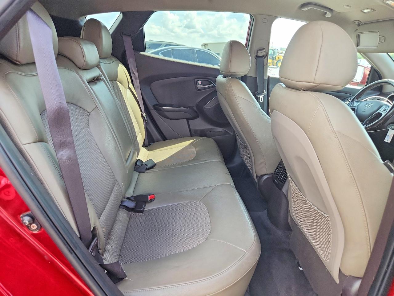 2015 Hyundai Tucson Se Red vin: KM8JU3AG2FU056055