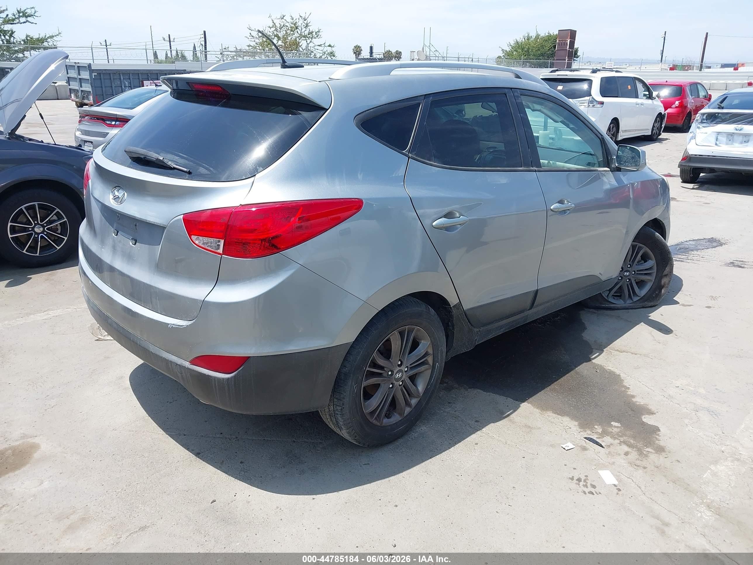2015 Hyundai Tucson Se Серебряный vin: KM8JU3AG3FU059529