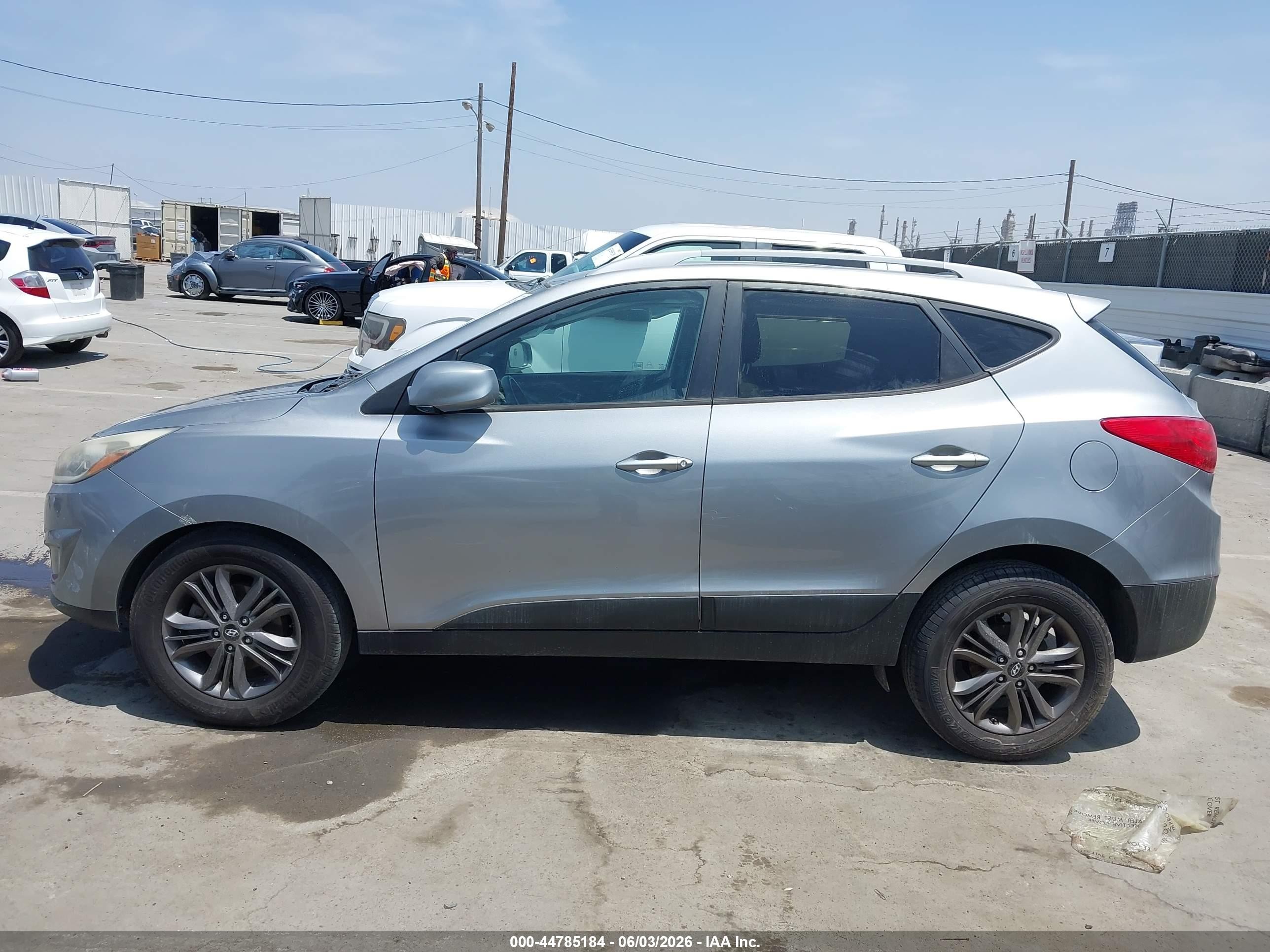 2015 Hyundai Tucson Se Серебряный vin: KM8JU3AG3FU059529