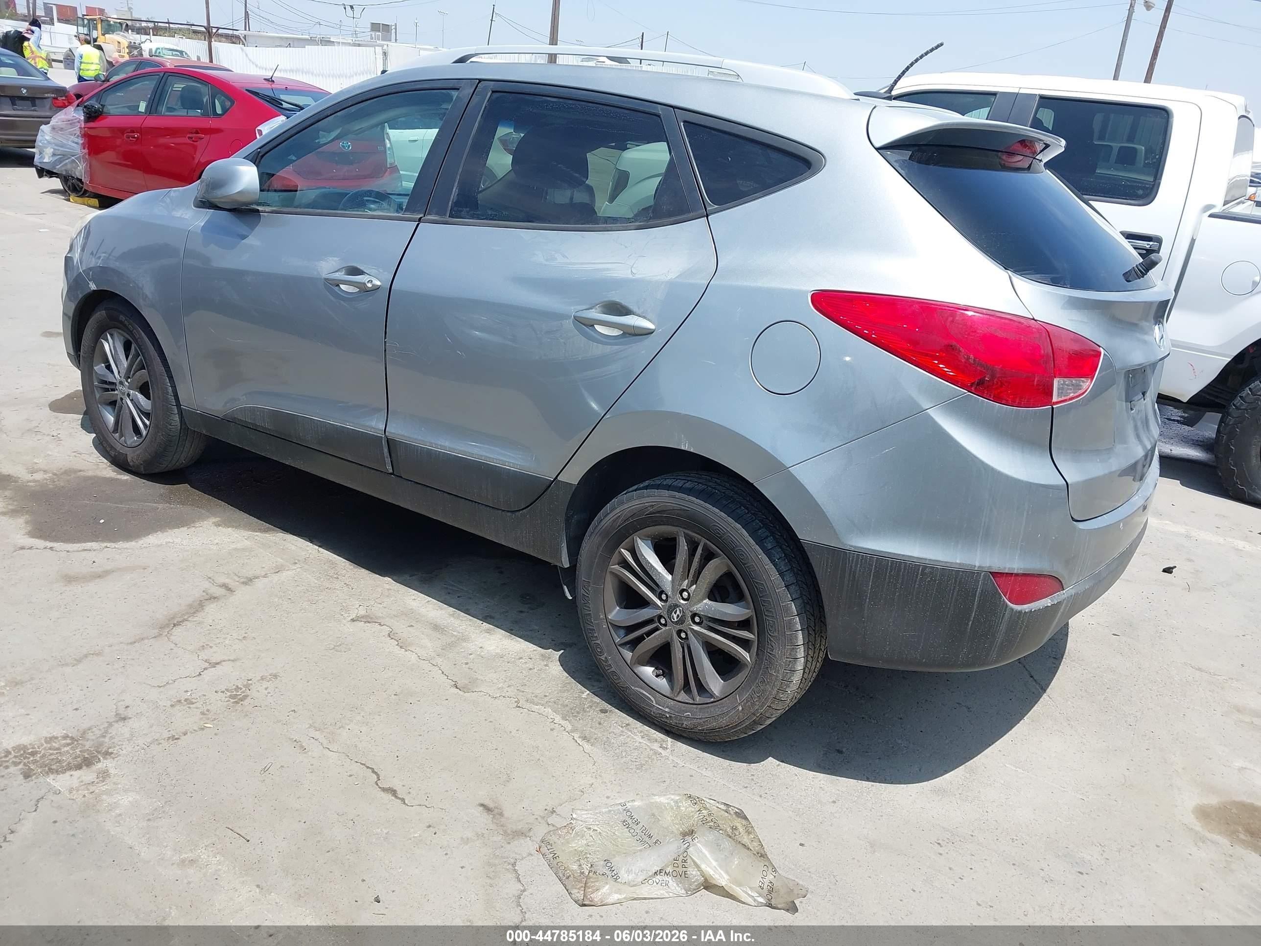 2015 Hyundai Tucson Se Серебряный vin: KM8JU3AG3FU059529