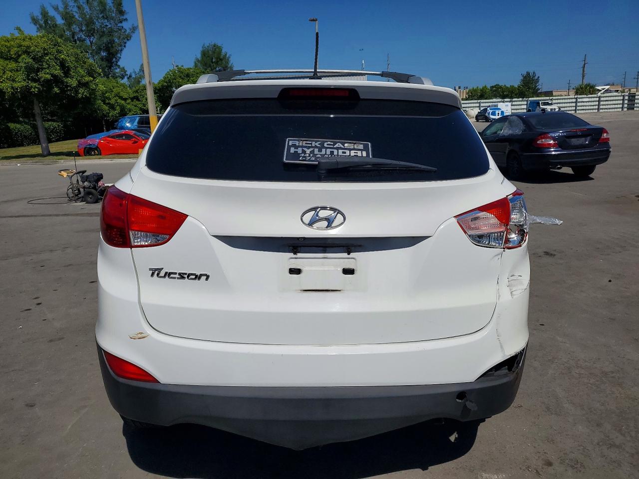 2014 Hyundai Tucson Se White vin: KM8JU3AG4EU931425