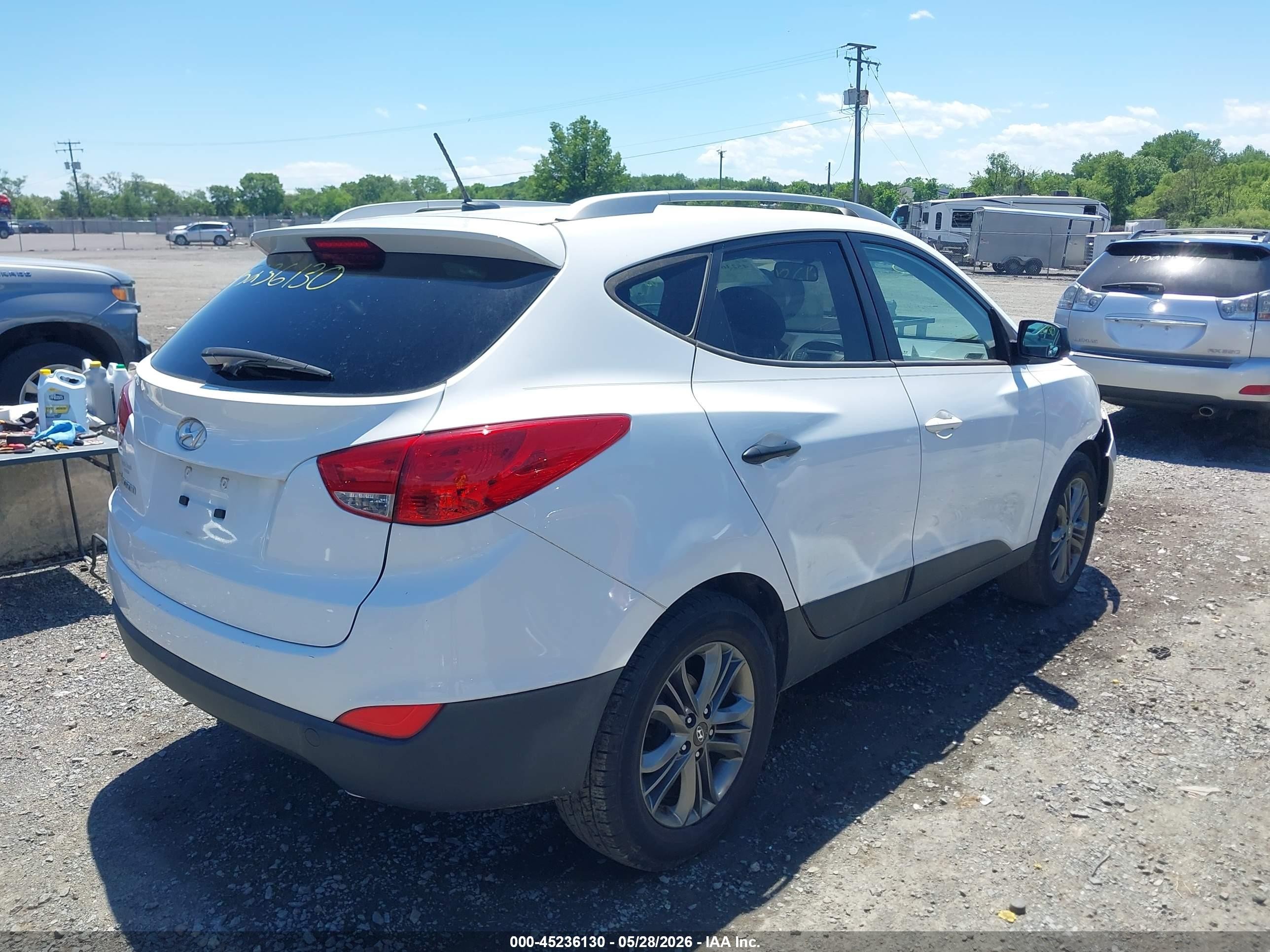 2015 Hyundai Tucson Se White vin: KM8JU3AG4FU109211