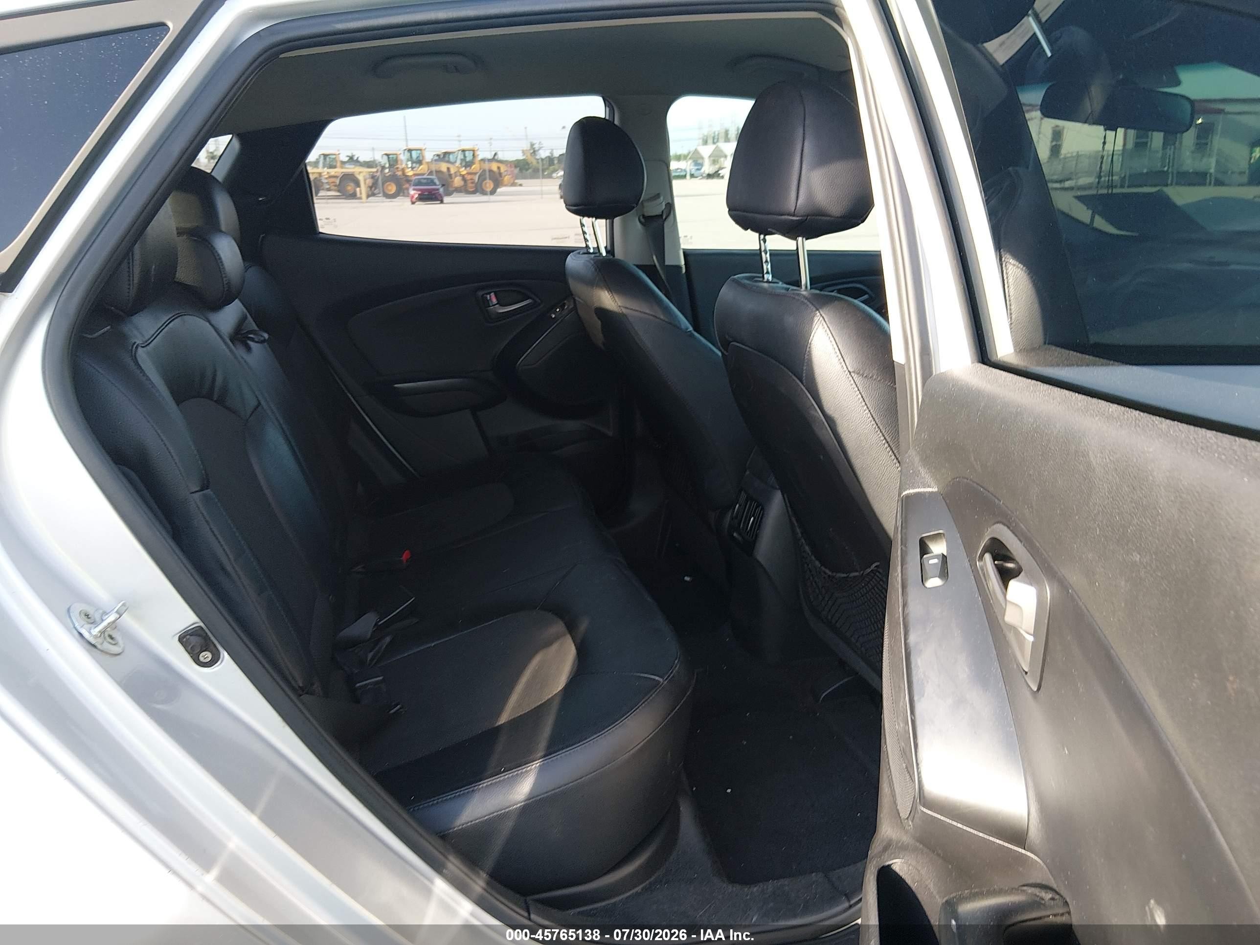 2015 Hyundai Tucson Se Серебряный vin: KM8JU3AG4FU953961