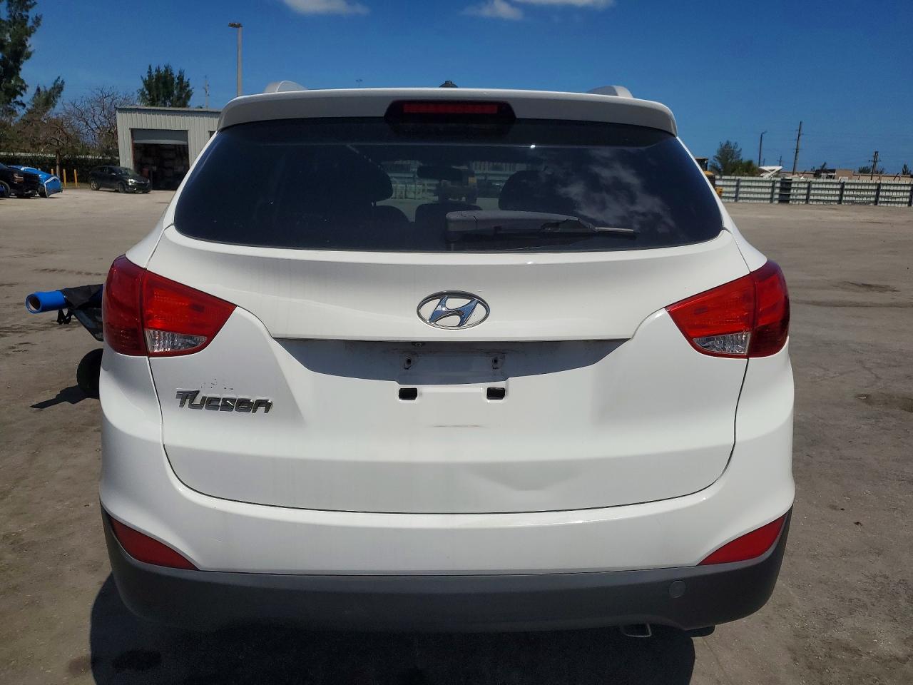 2014 Hyundai Tucson Se White vin: KM8JU3AG5EU821287