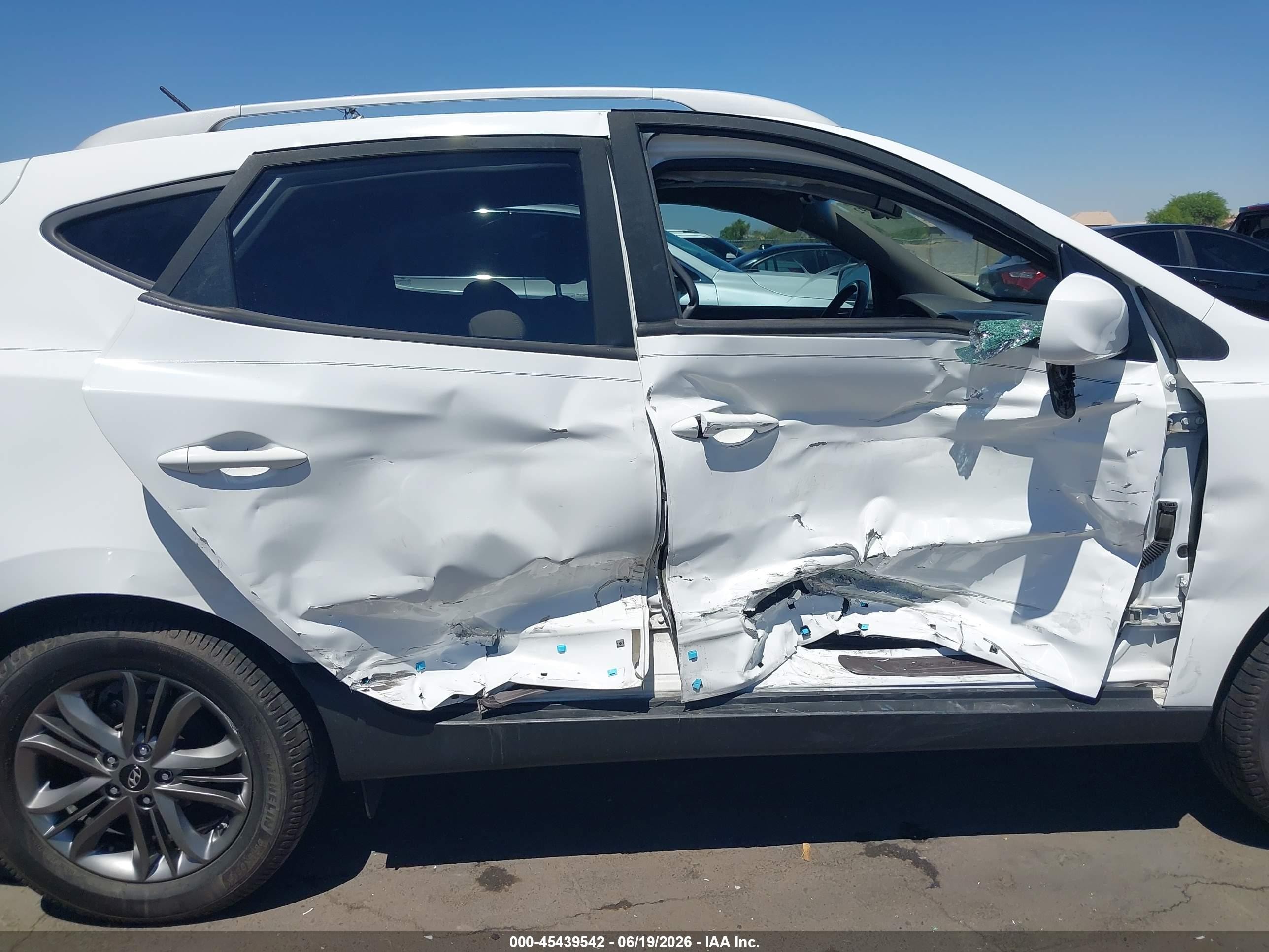 2014 Hyundai Tucson Se White vin: KM8JU3AG5EU824805