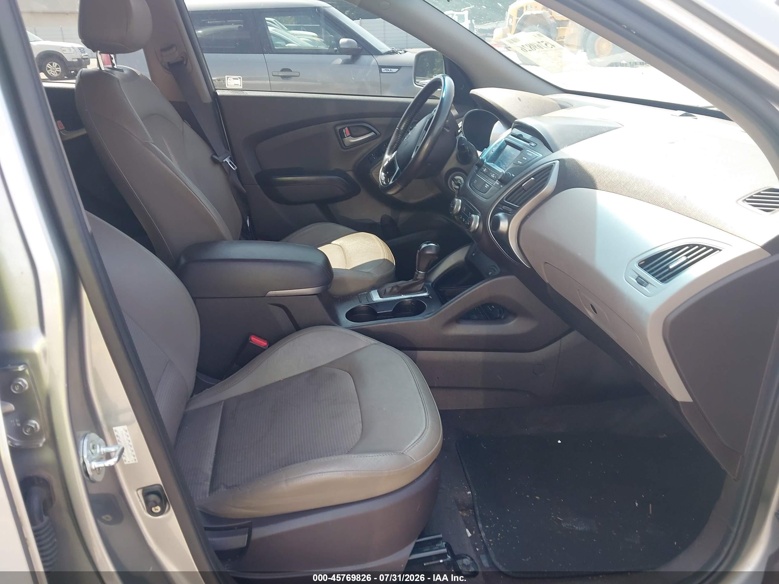 2015 Hyundai Tucson Se Silver vin: KM8JU3AG5FU068247