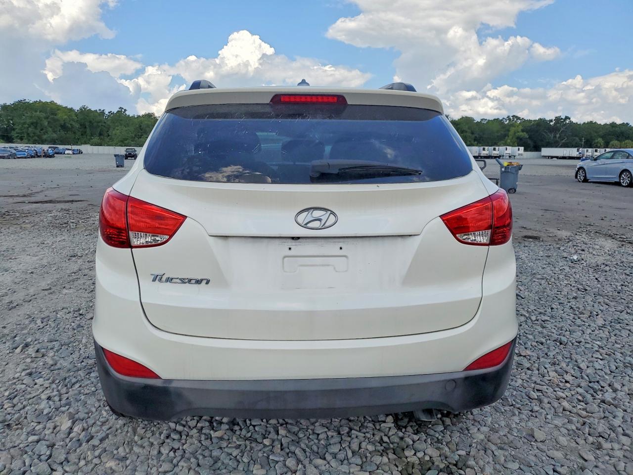 2015 Hyundai Tucson Se White vin: KM8JU3AG6FU087664