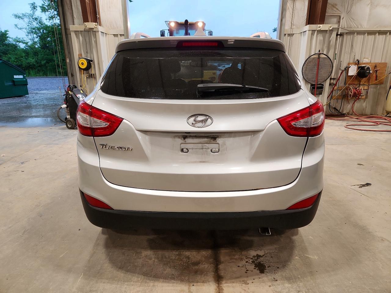2014 Hyundai Tucson Limited Silver vin: KM8JU3AG7EU894905