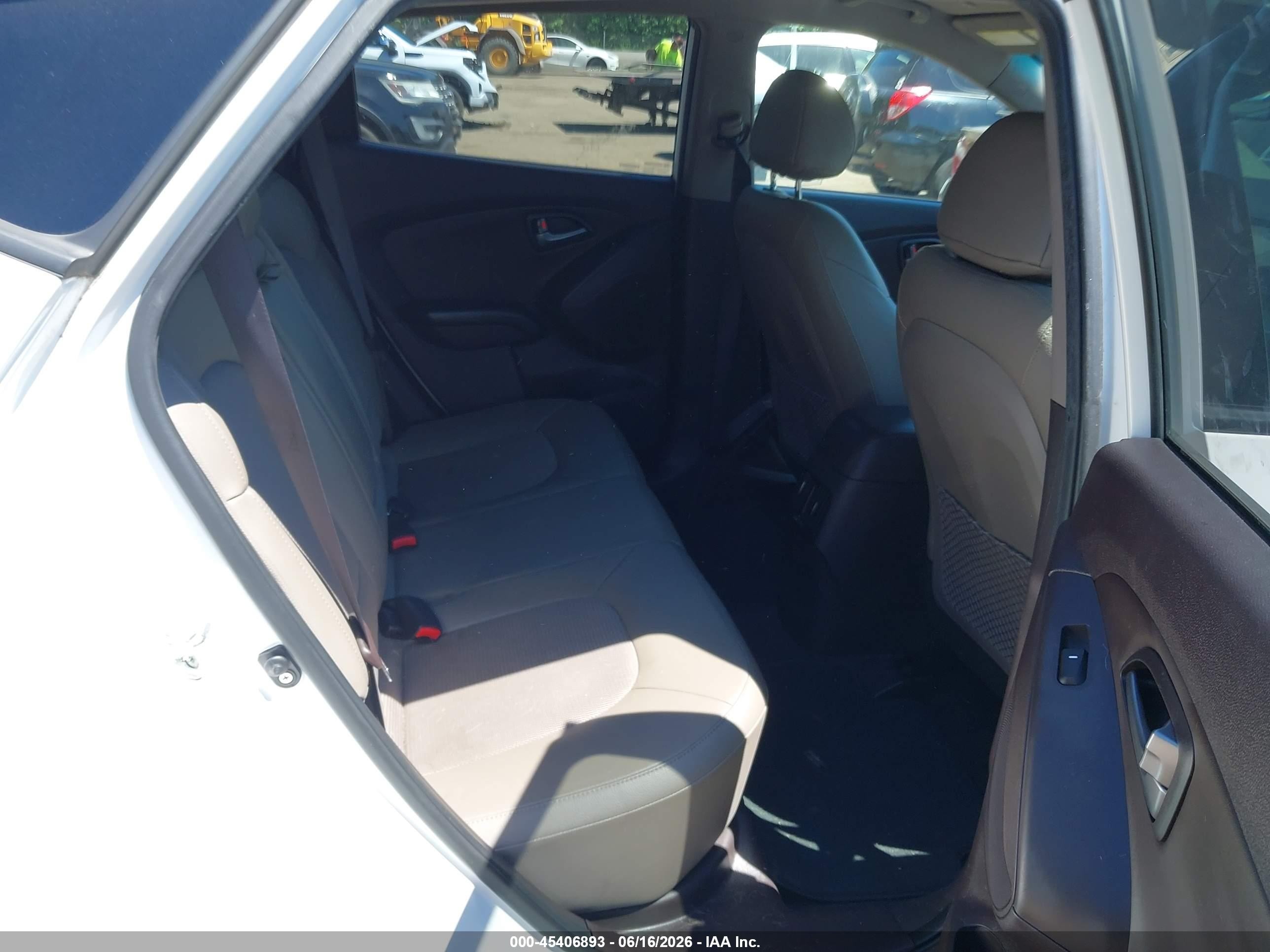 2014 Hyundai Tucson Se White vin: KM8JU3AG7EU931595
