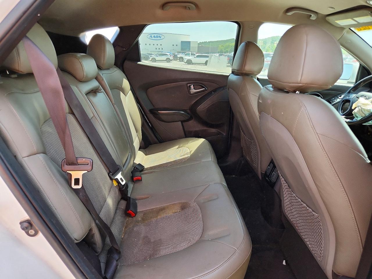 2015 Hyundai Tucson Se White vin: KM8JU3AG7FU080951