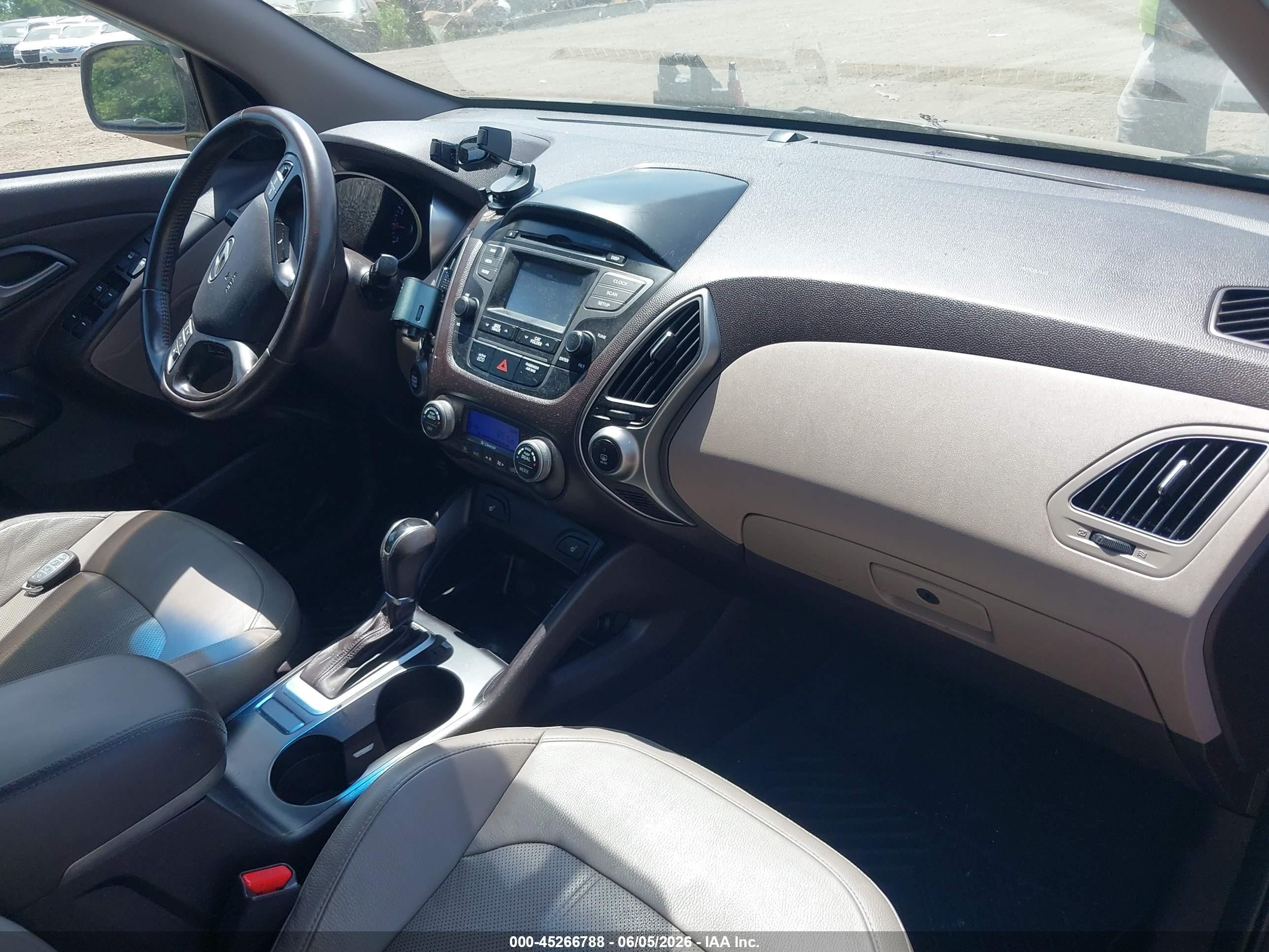 2015 Hyundai Tucson Limited Коричневый vin: KM8JU3AG7FU961780