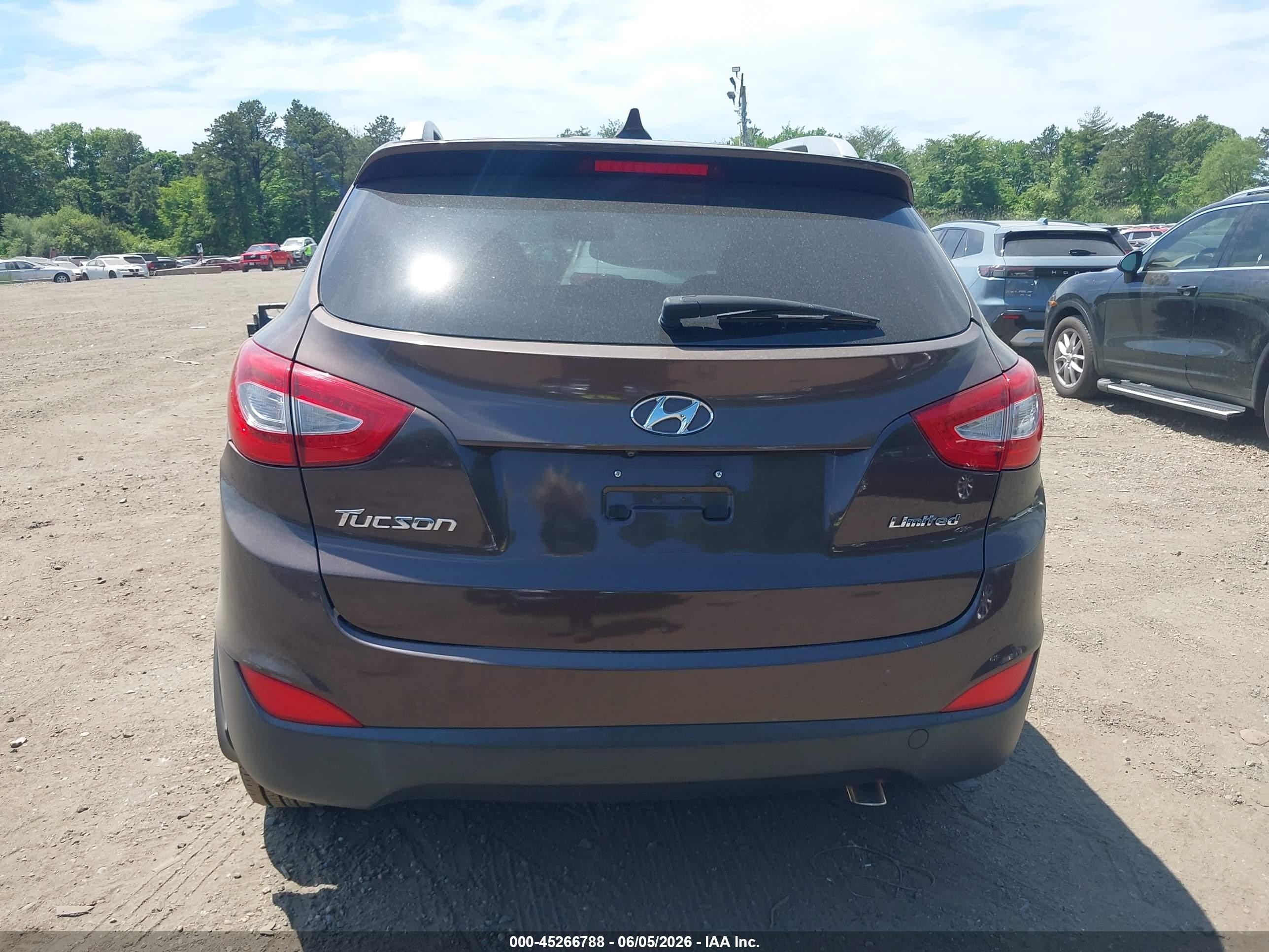 2015 Hyundai Tucson Limited Коричневый vin: KM8JU3AG7FU961780
