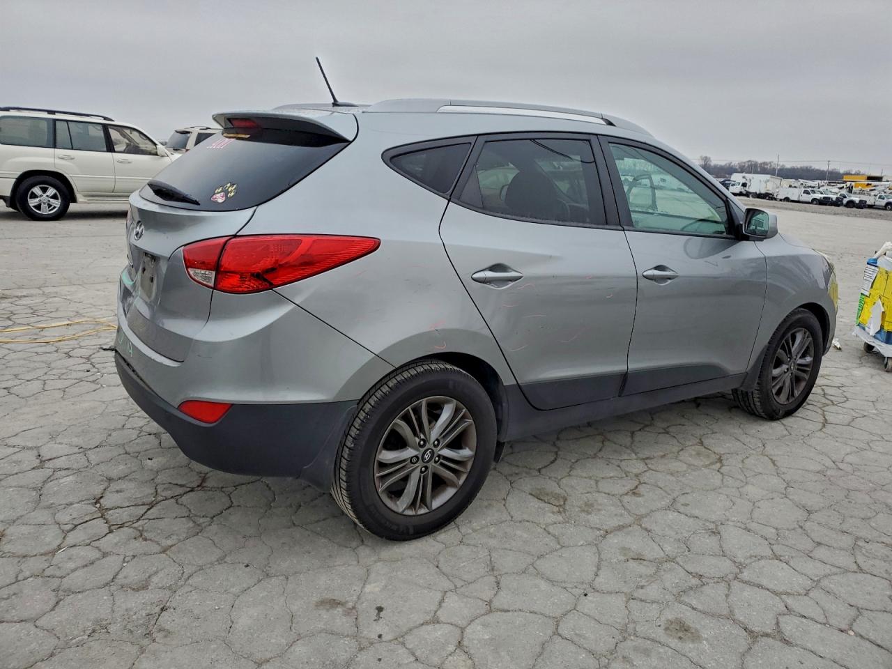2015 Hyundai Tucson Limited Silver vin: KM8JU3AG8FU047313