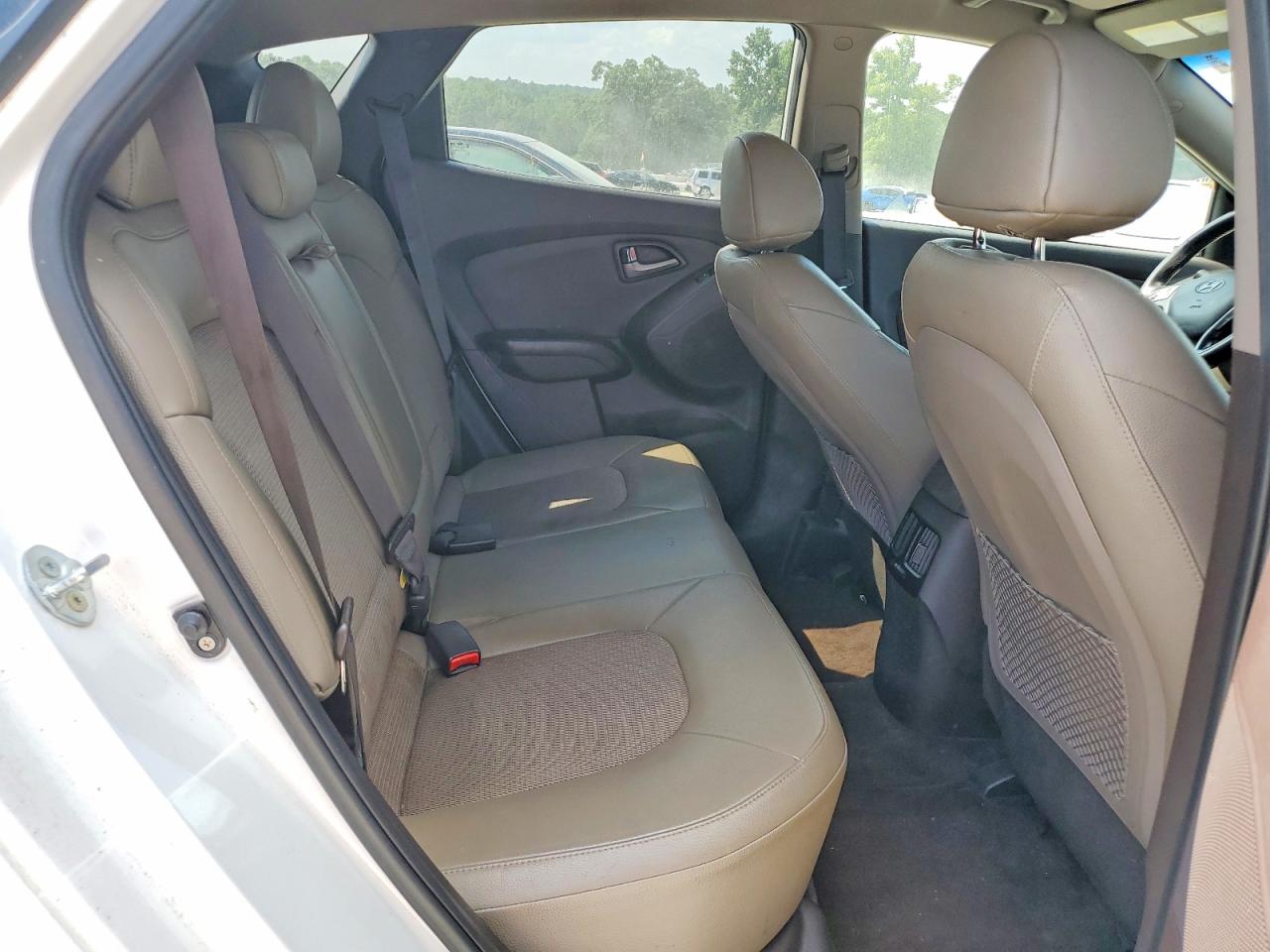 2014 Hyundai Tucson Se White vin: KM8JU3AG9EU926771