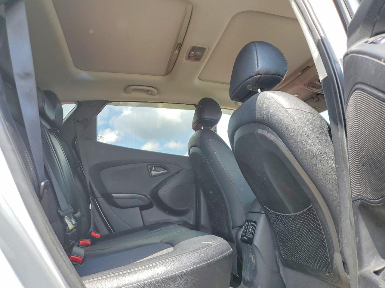2014 Hyundai Tucson Se Silver vin: KM8JU3AG9EU930657