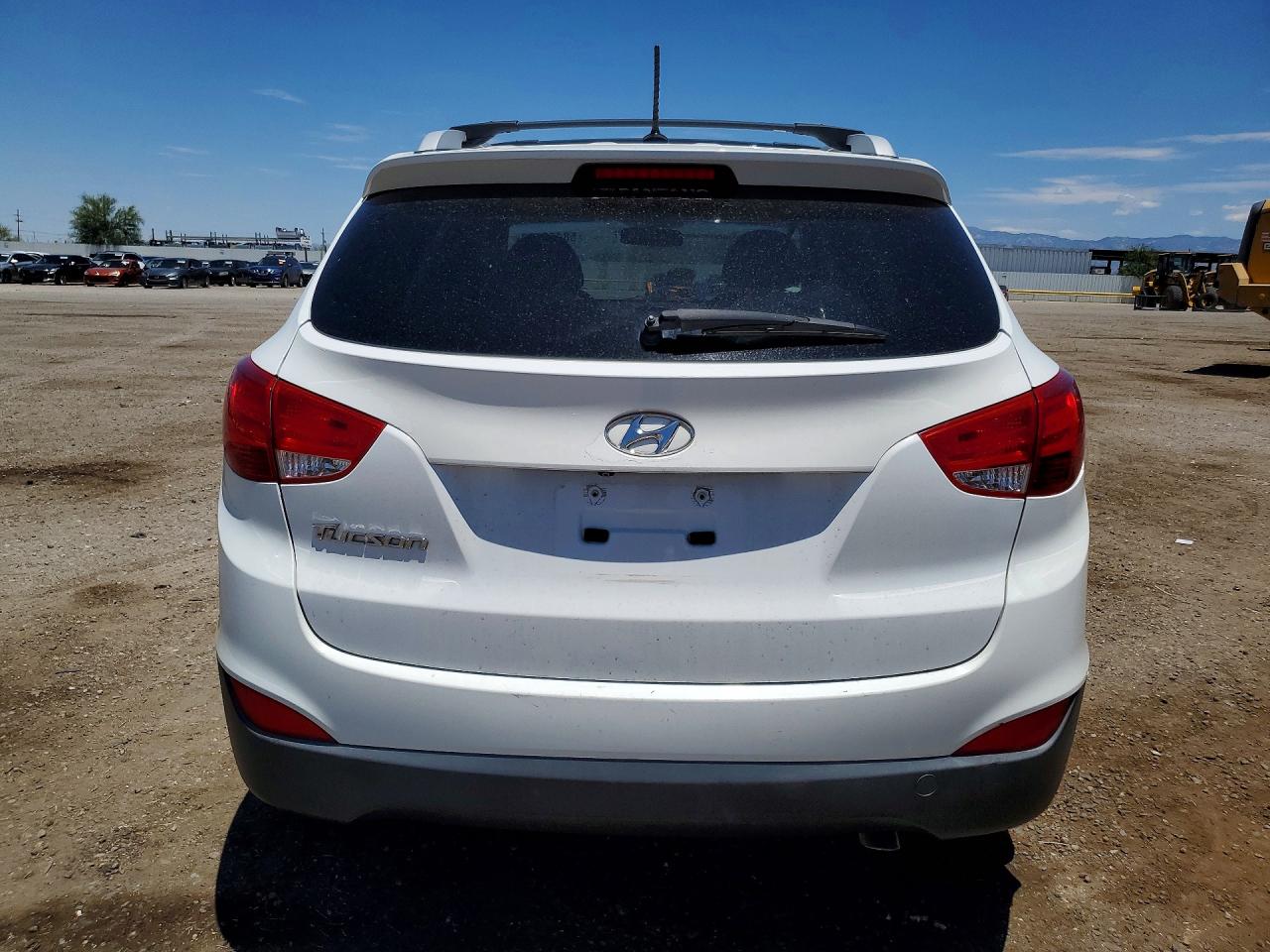 2014 Hyundai Tucson White vin: KM8JU3AG9EU931923