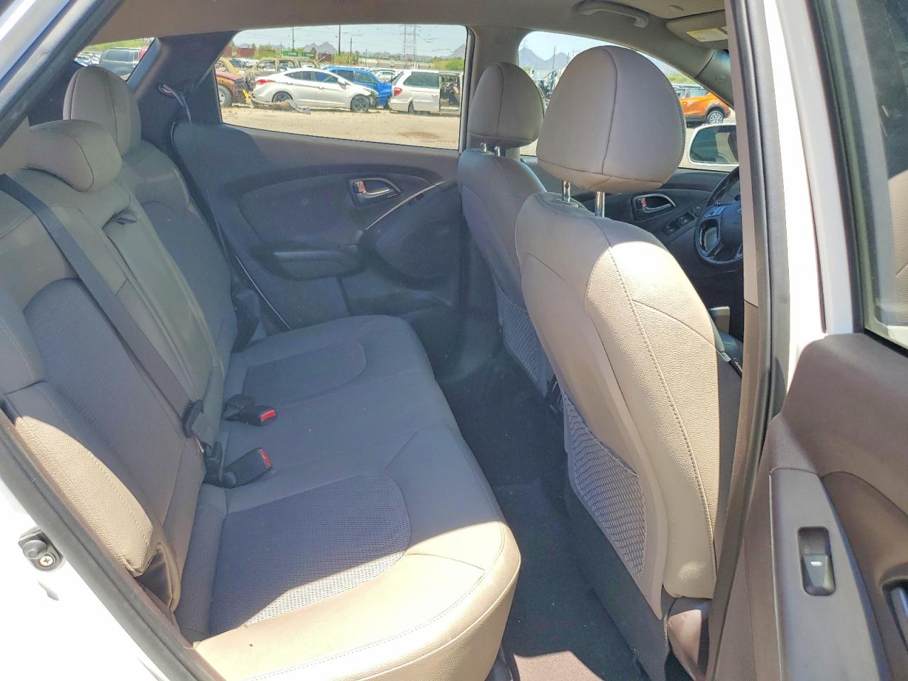 2014 Hyundai Tucson White vin: KM8JU3AG9EU931923