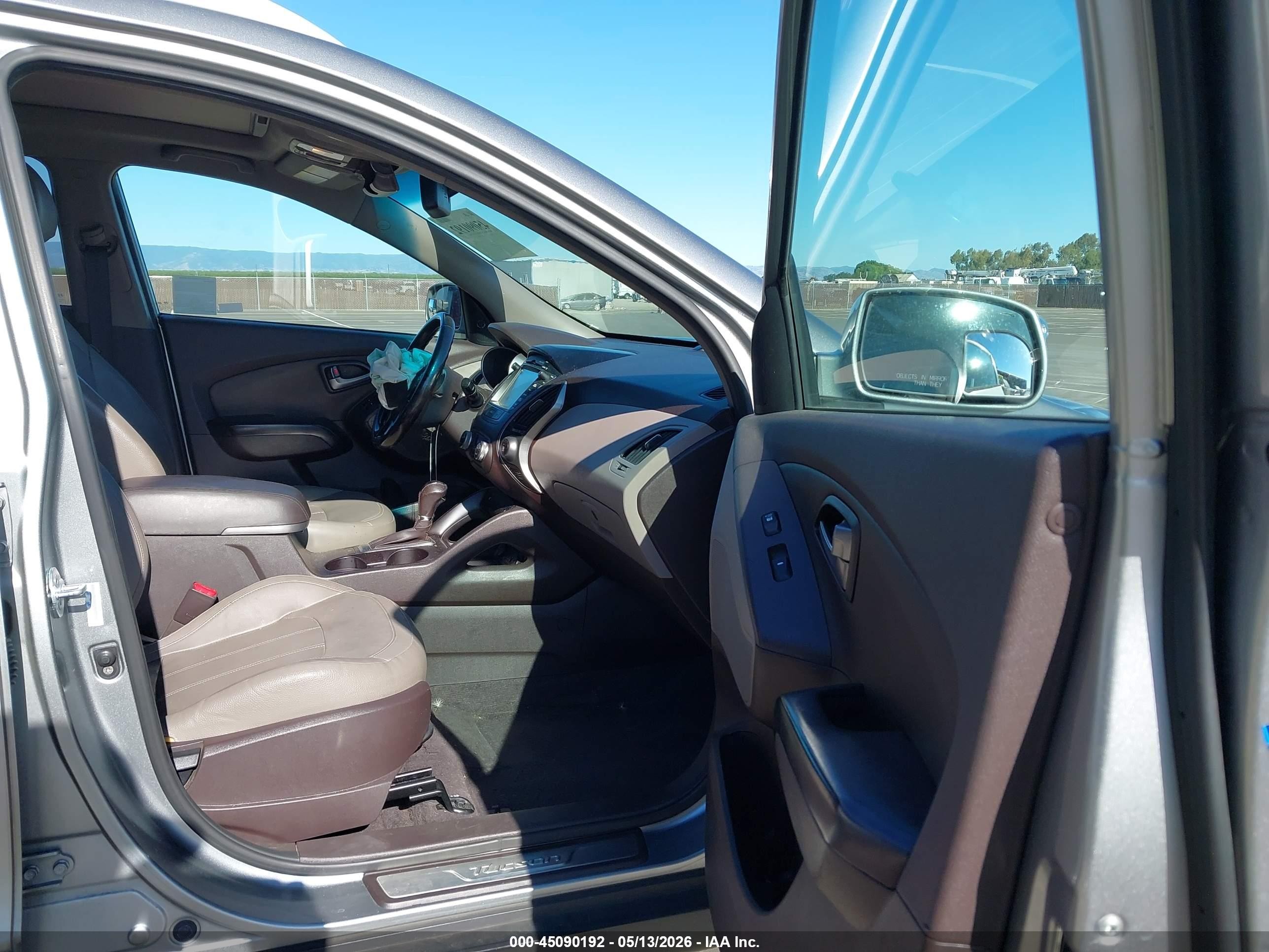 2014 Hyundai Tucson Limited Серебряный vin: KM8JU3AG9EU945711