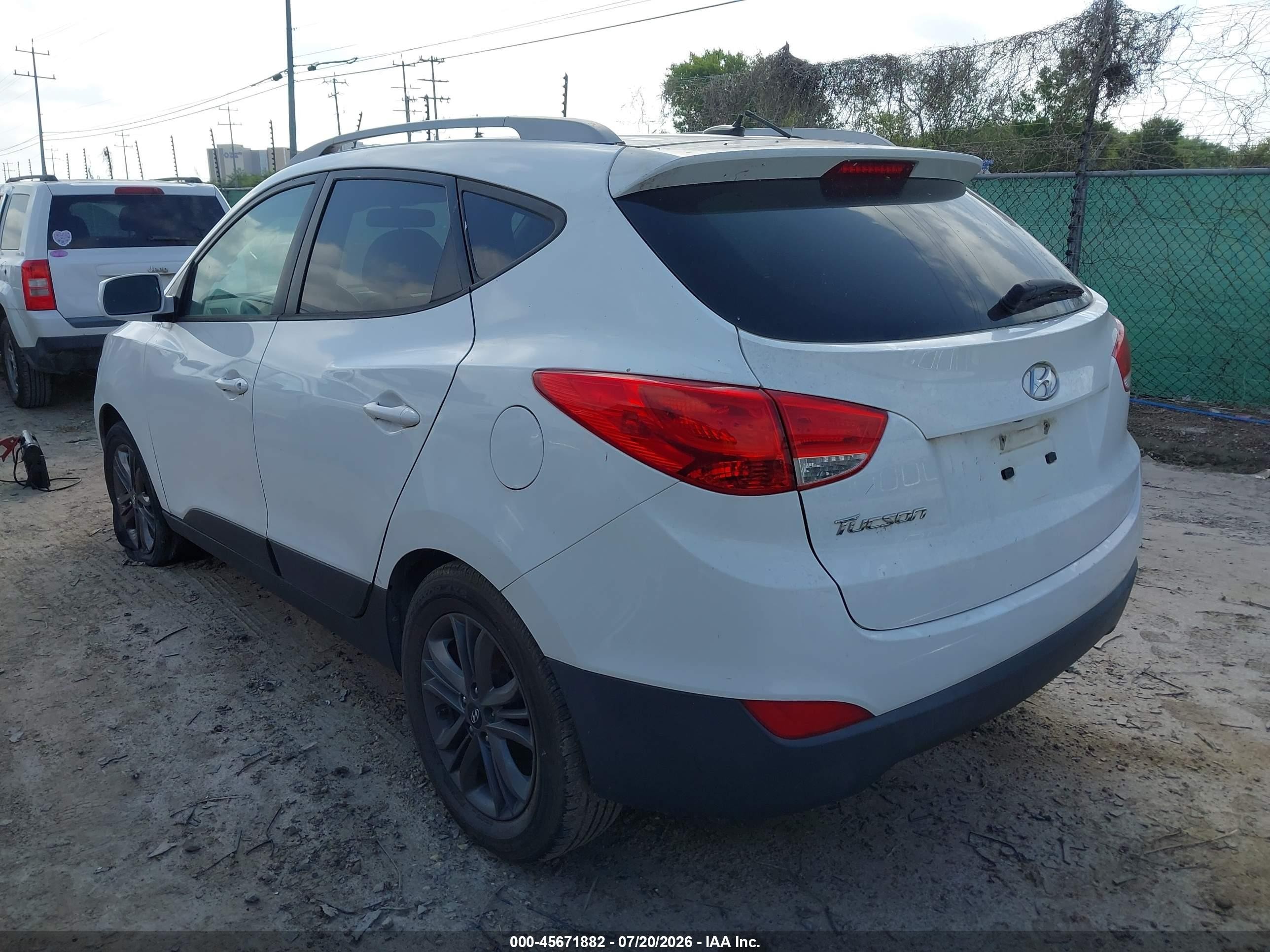 2015 Hyundai Tucson Se White vin: KM8JU3AGXFU069149