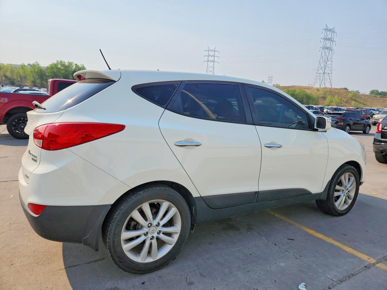 2011 Hyundai Tucson Limited White vin: KM8JUCAC0BU120178