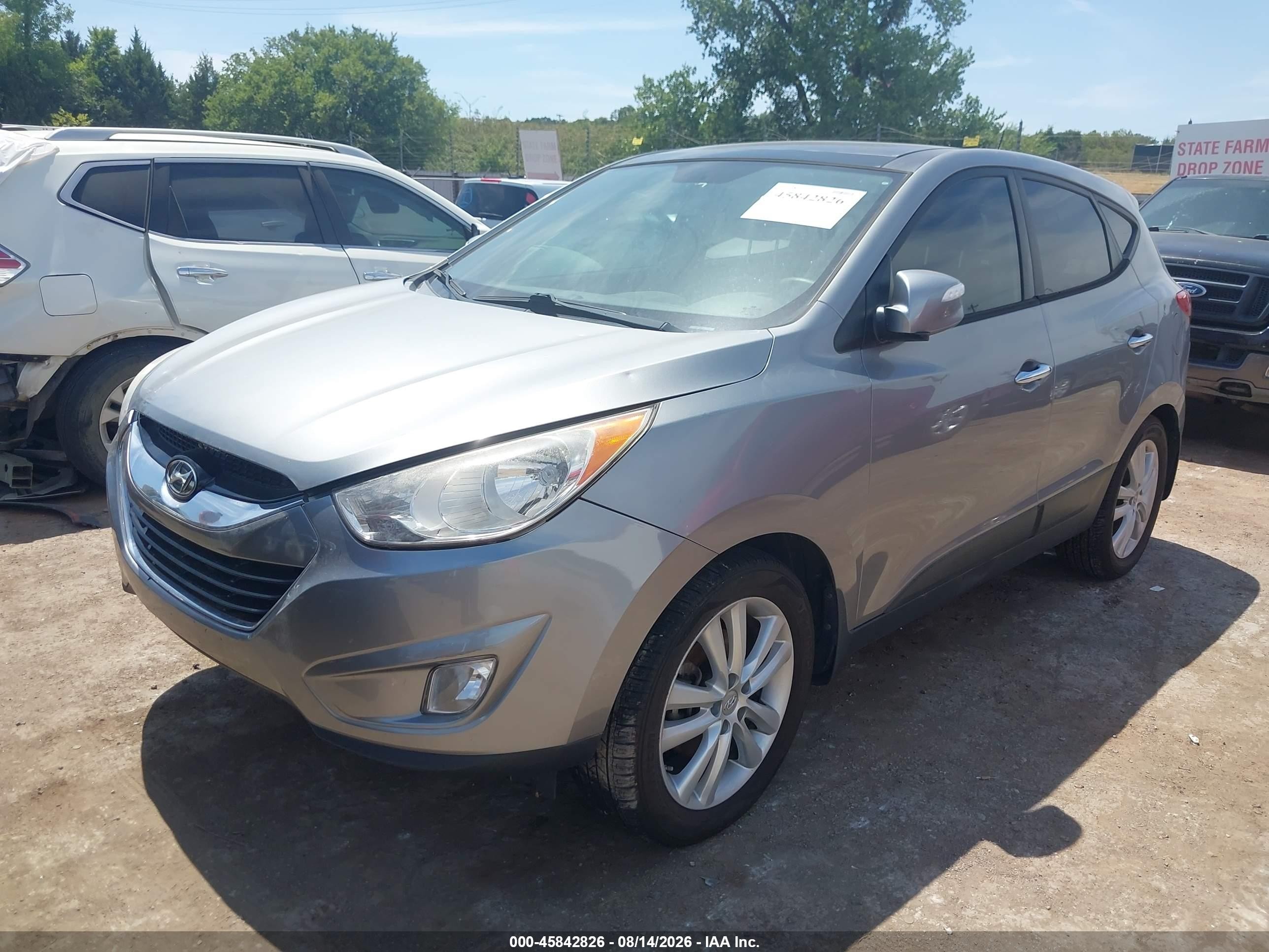 2011 Hyundai Tucson Limited Silver vin: KM8JUCAC0BU231930