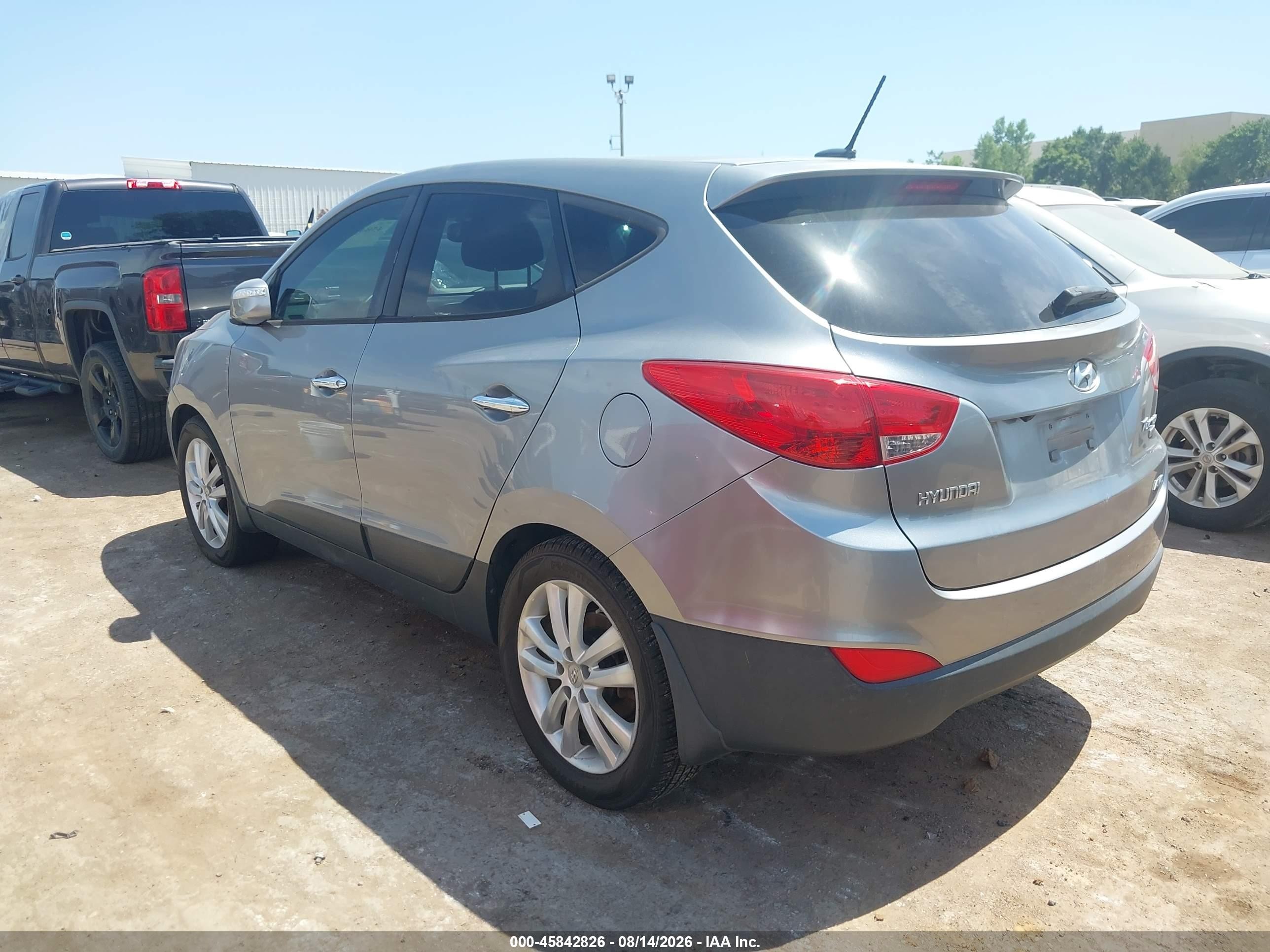 2011 Hyundai Tucson Limited Silver vin: KM8JUCAC0BU231930