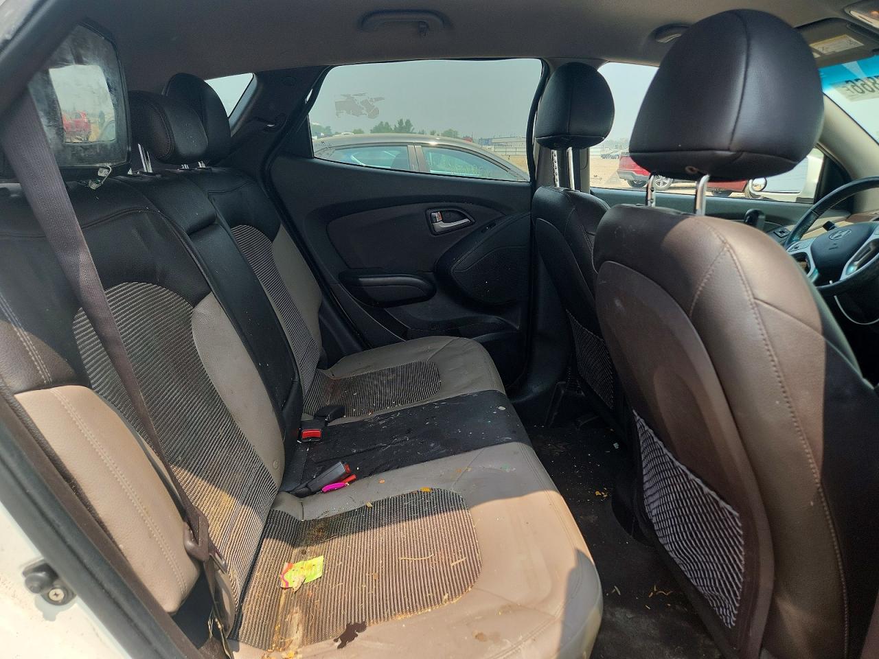 2011 Hyundai Tucson Gls White vin: KM8JUCAC0BU243804