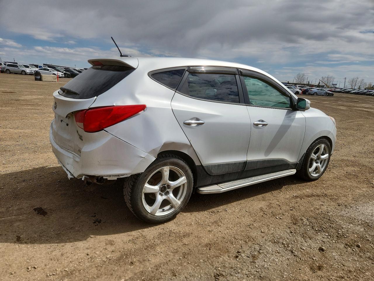 2011 Hyundai Tucson Gls Серебряный vin: KM8JUCAC0BU275328