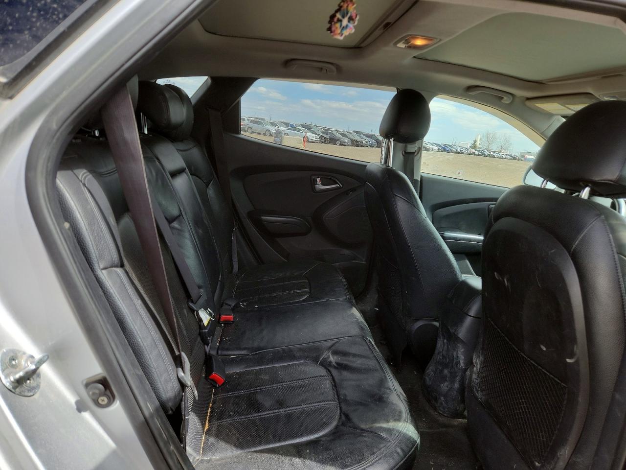 2011 Hyundai Tucson Gls Серебряный vin: KM8JUCAC0BU275328