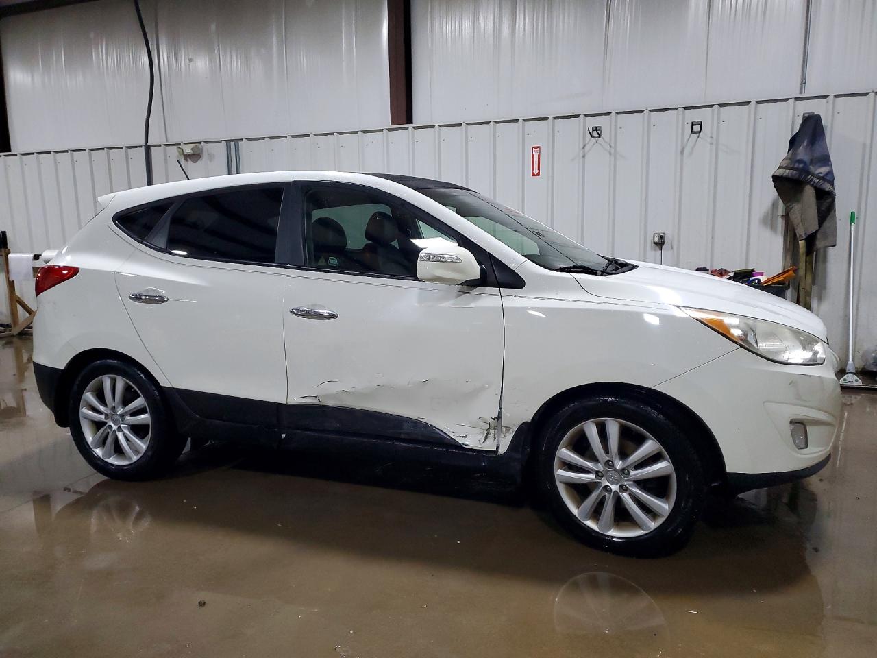 2012 Hyundai Tucson Limited White vin: KM8JUCAC0CU454230