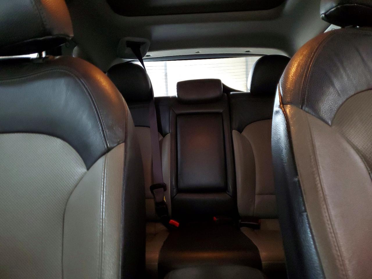 2012 Hyundai Tucson Limited White vin: KM8JUCAC0CU454230