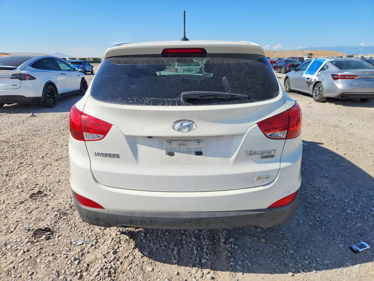 2013 Hyundai Tucson Limited White vin: KM8JUCAC0DU577057