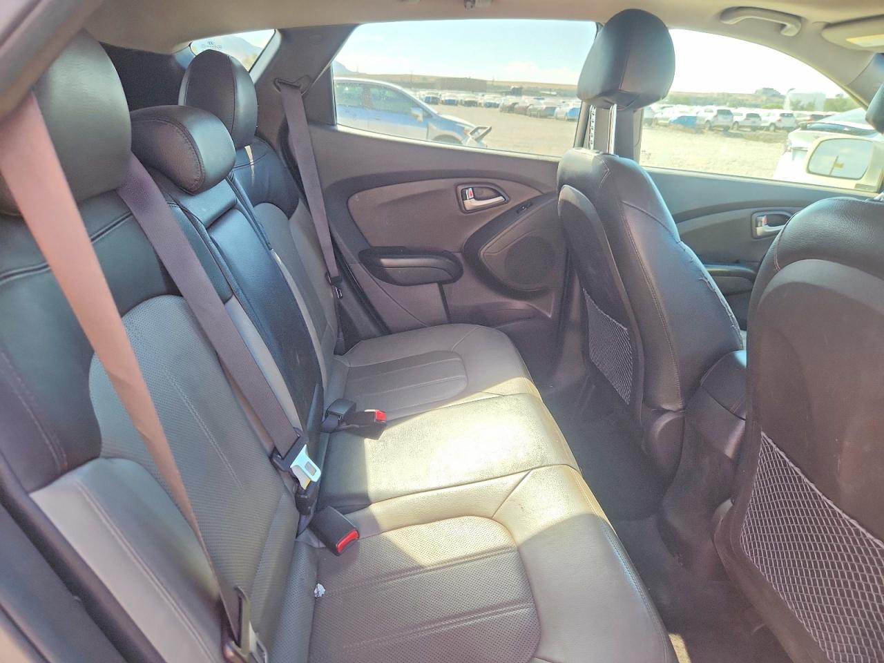 2013 Hyundai Tucson Limited White vin: KM8JUCAC0DU577057