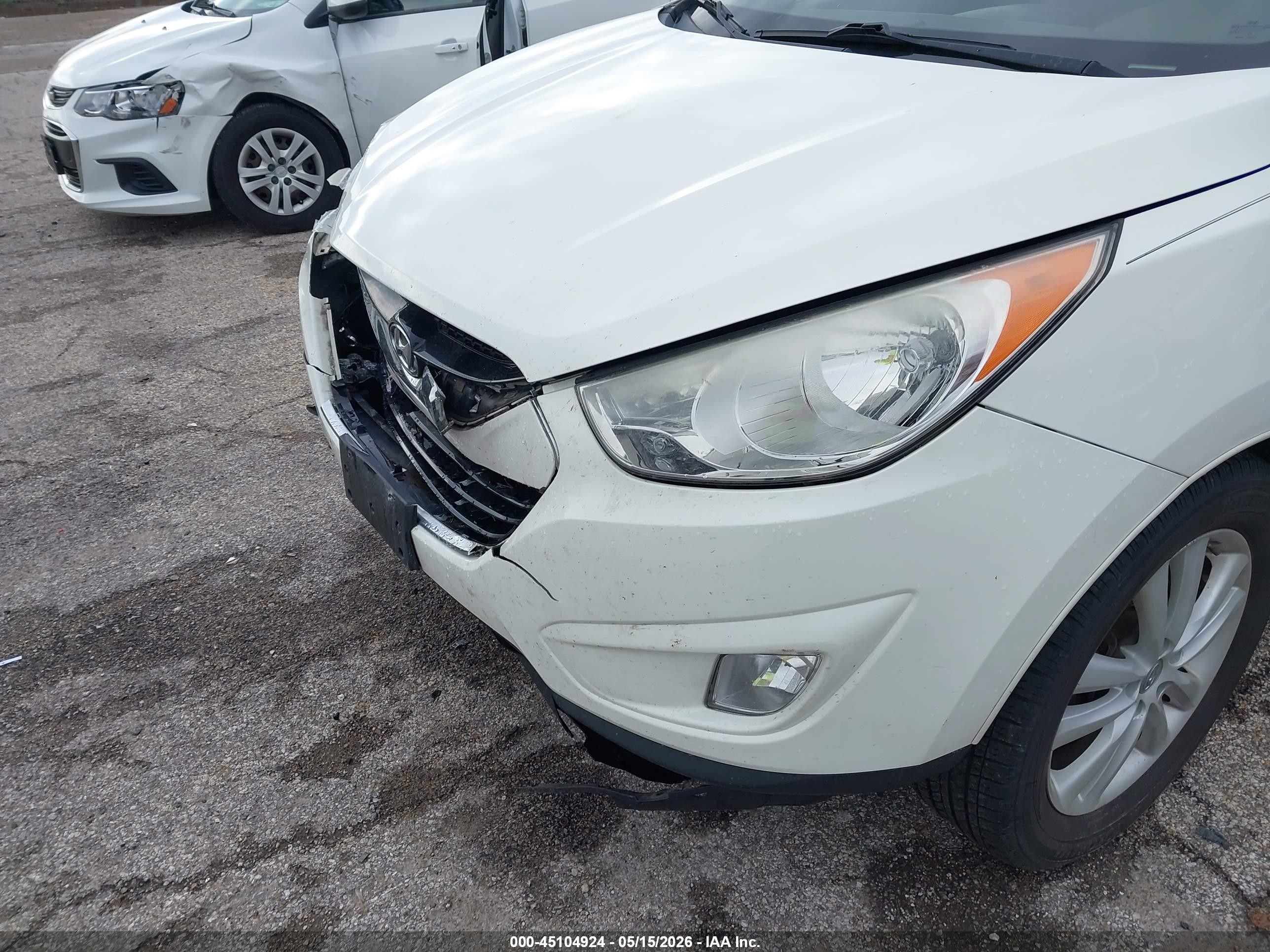 2013 Hyundai Tucson Limited White vin: KM8JUCAC0DU621462