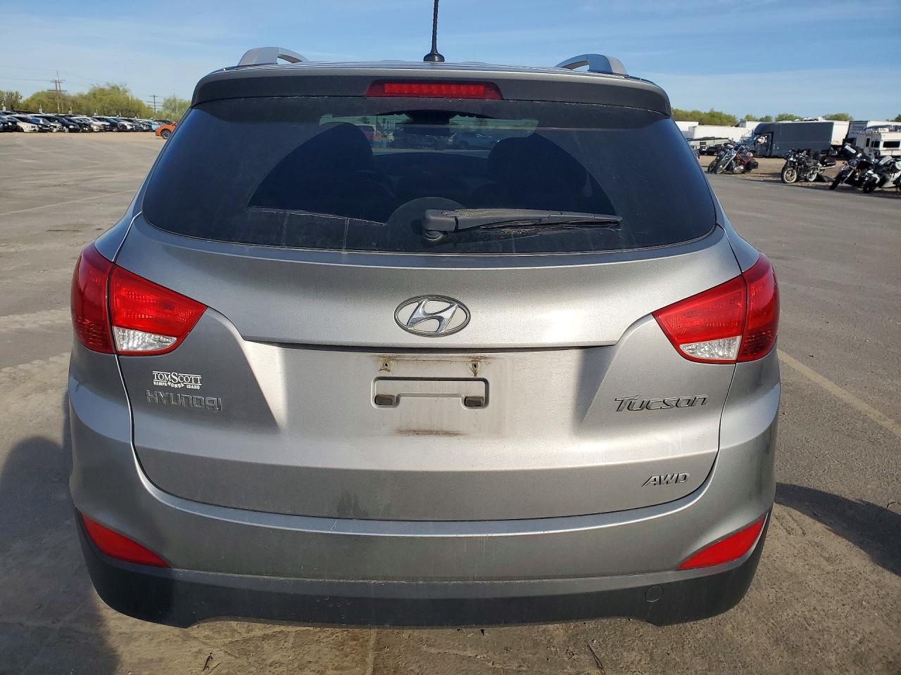 2013 Hyundai Tucson Gls Silver vin: KM8JUCAC0DU738040