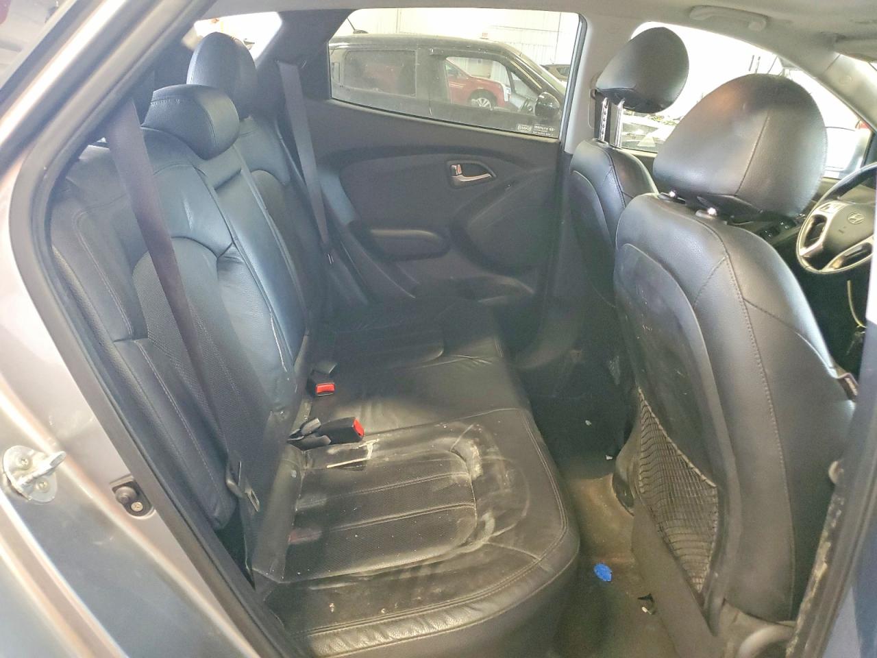 2011 Hyundai Tucson Limited Silver vin: KM8JUCAC1BU171026